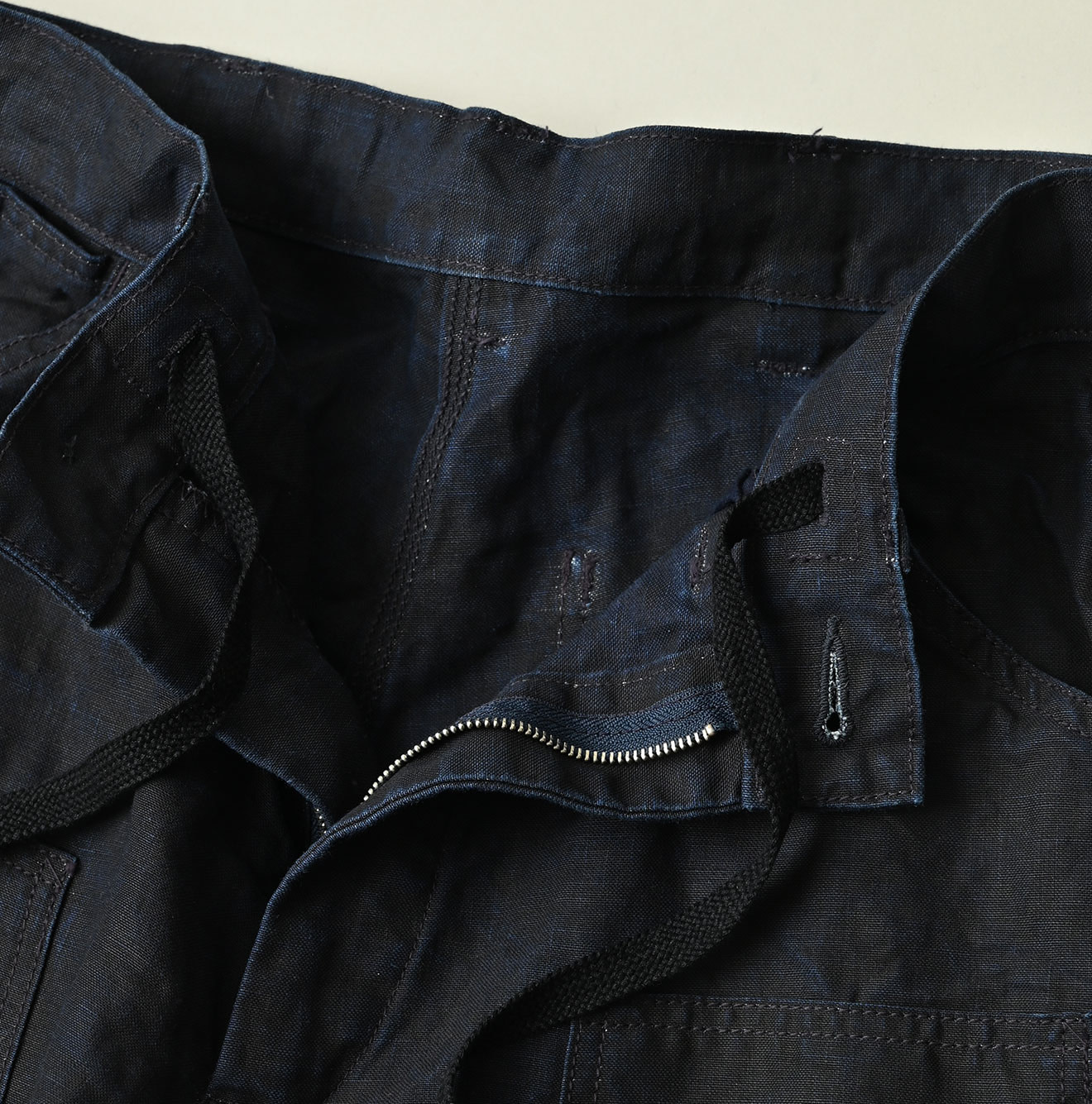 Indigo Linen Herringbone 908 Painter Pants Detail