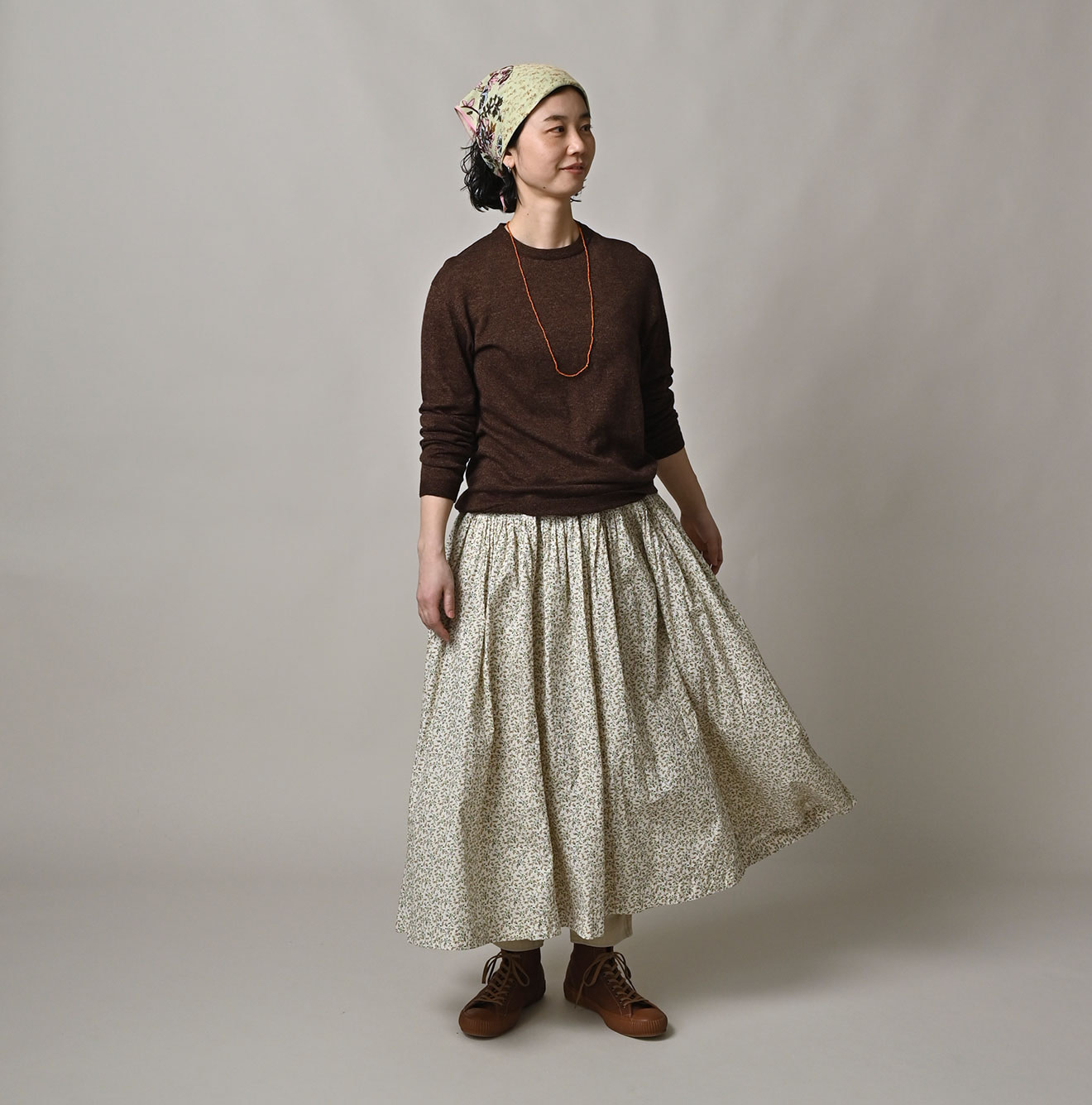 Whole Super Gauze 908 Crew Female Model