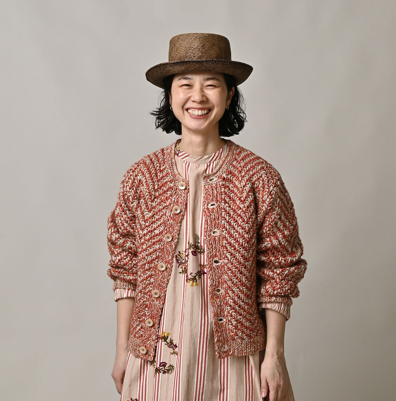 Linen Herringbone Bolero Female Model