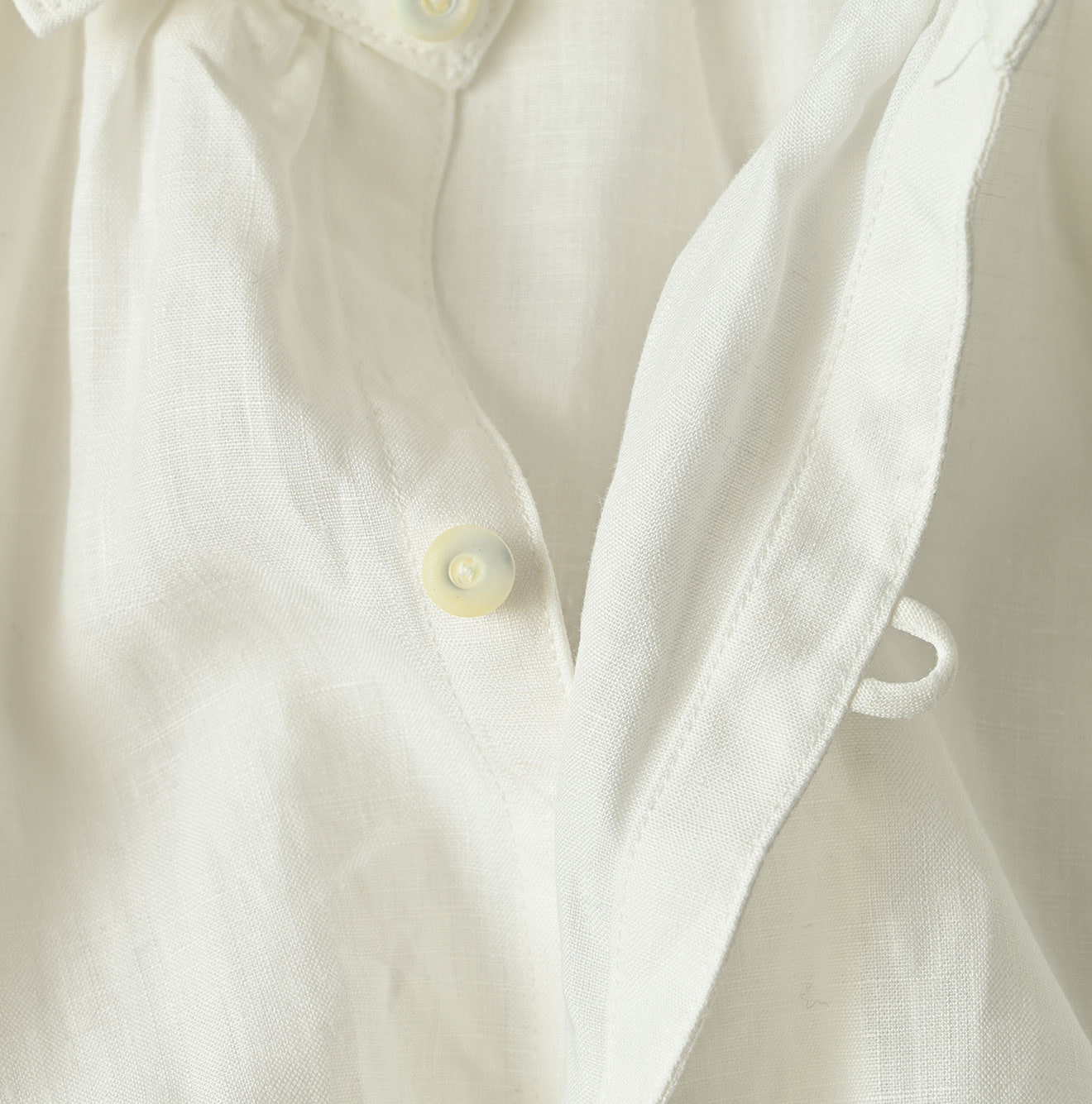 60 Linen Smock Shirt Detail