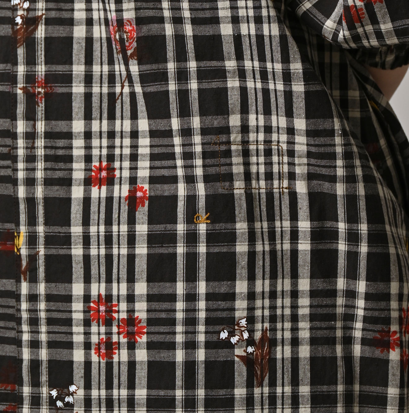 Indian Khadi OX SAIJIKI Poyon Puff Dress Detail