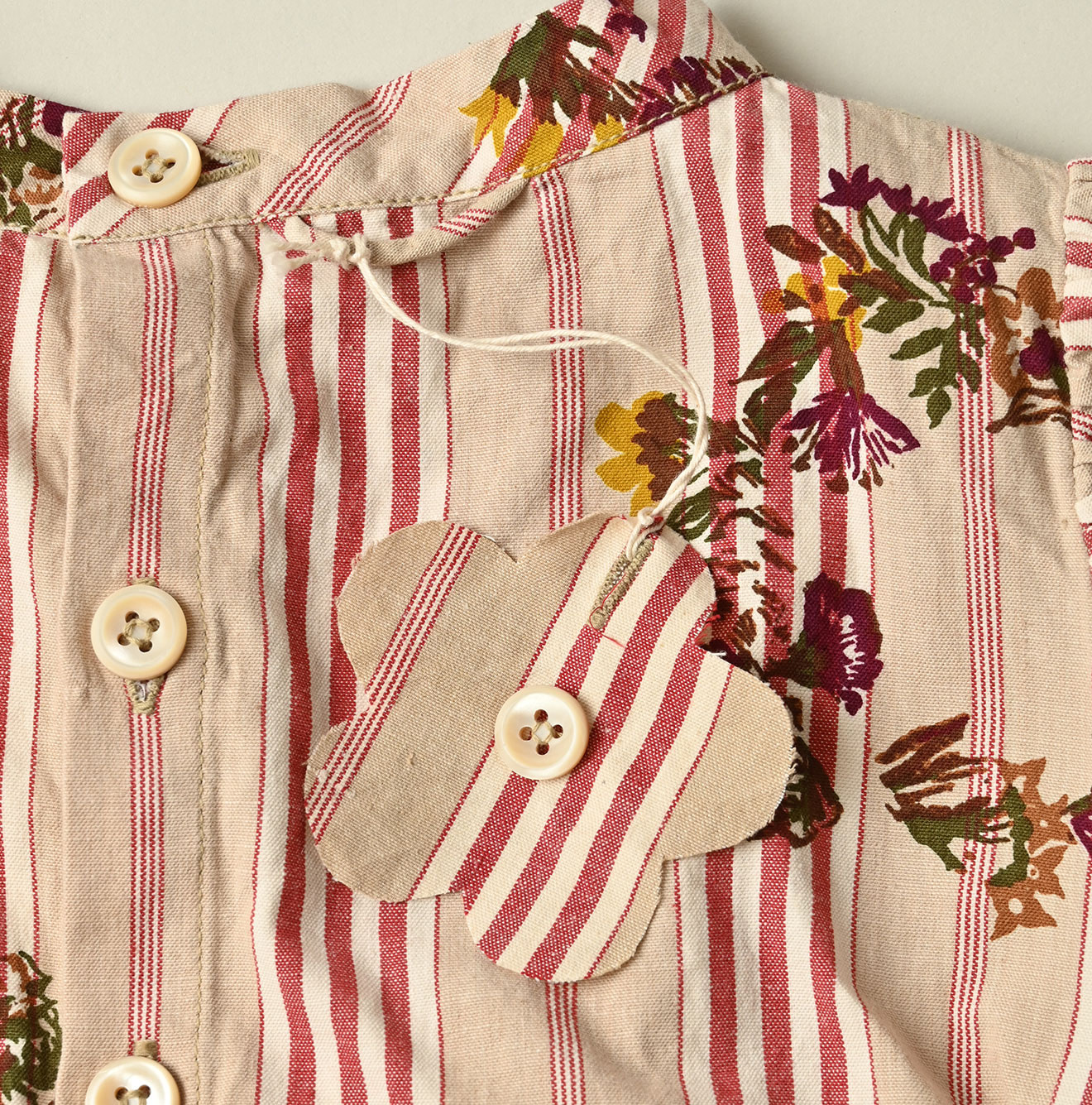 Indian Khadi OX SAIJIKI Poyon Puff Dress Detail