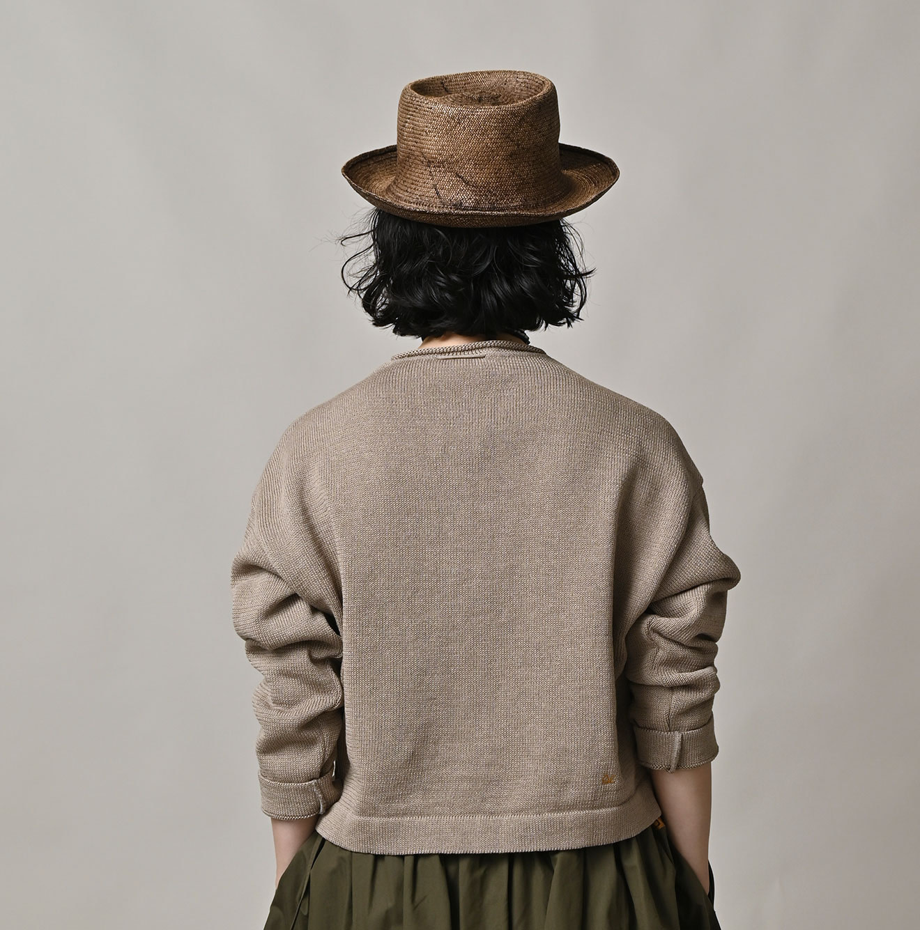 Gima Knitsew Cardigan Female Model