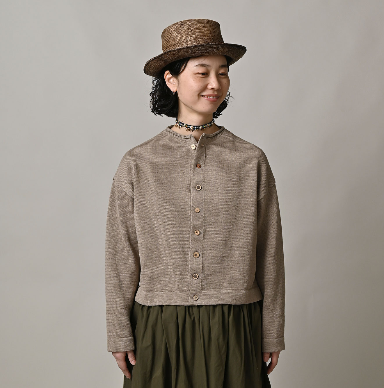 Gima Knitsew Cardigan Female Model