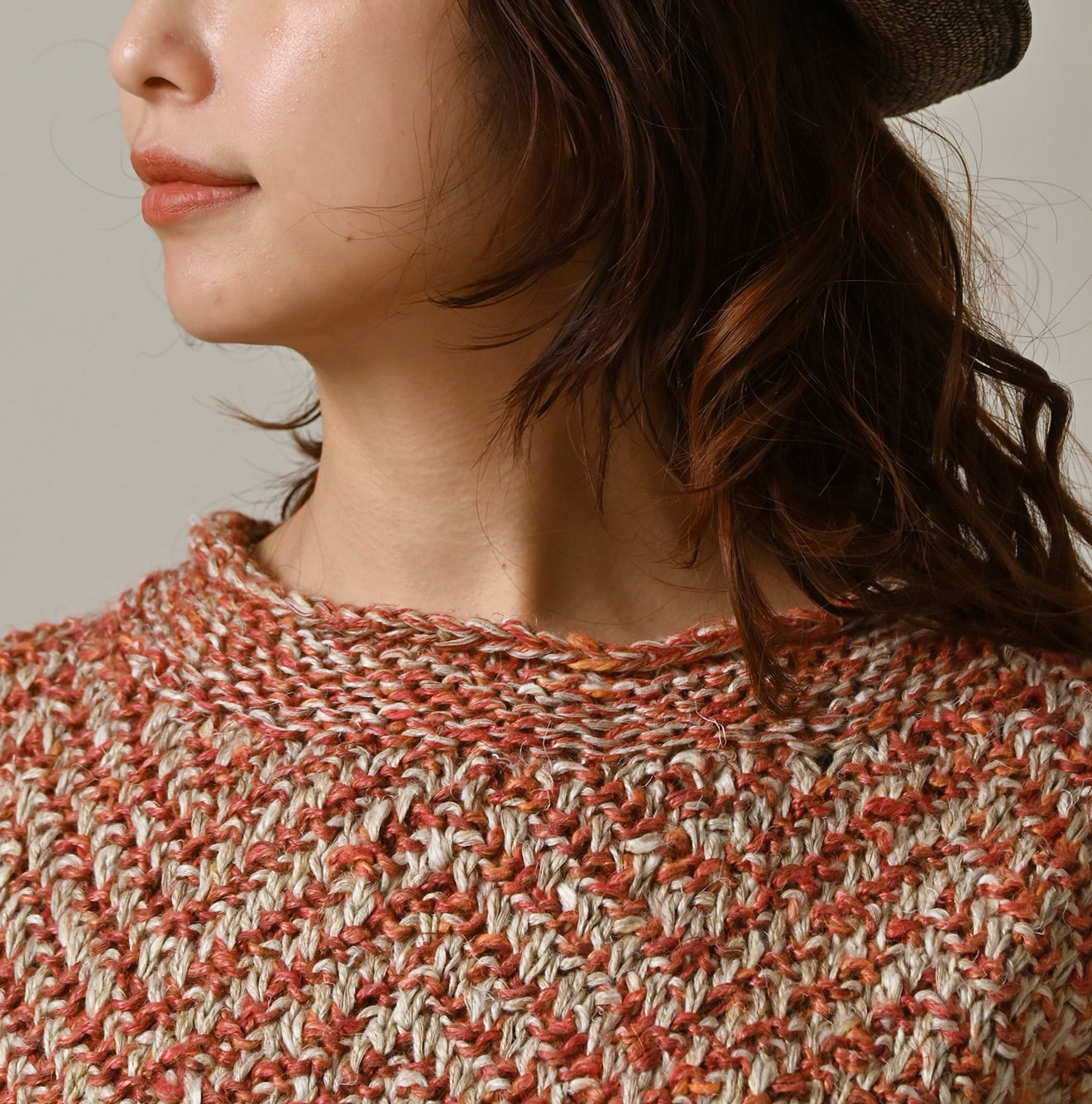 Linen Herringbone 908 Sweater Detail