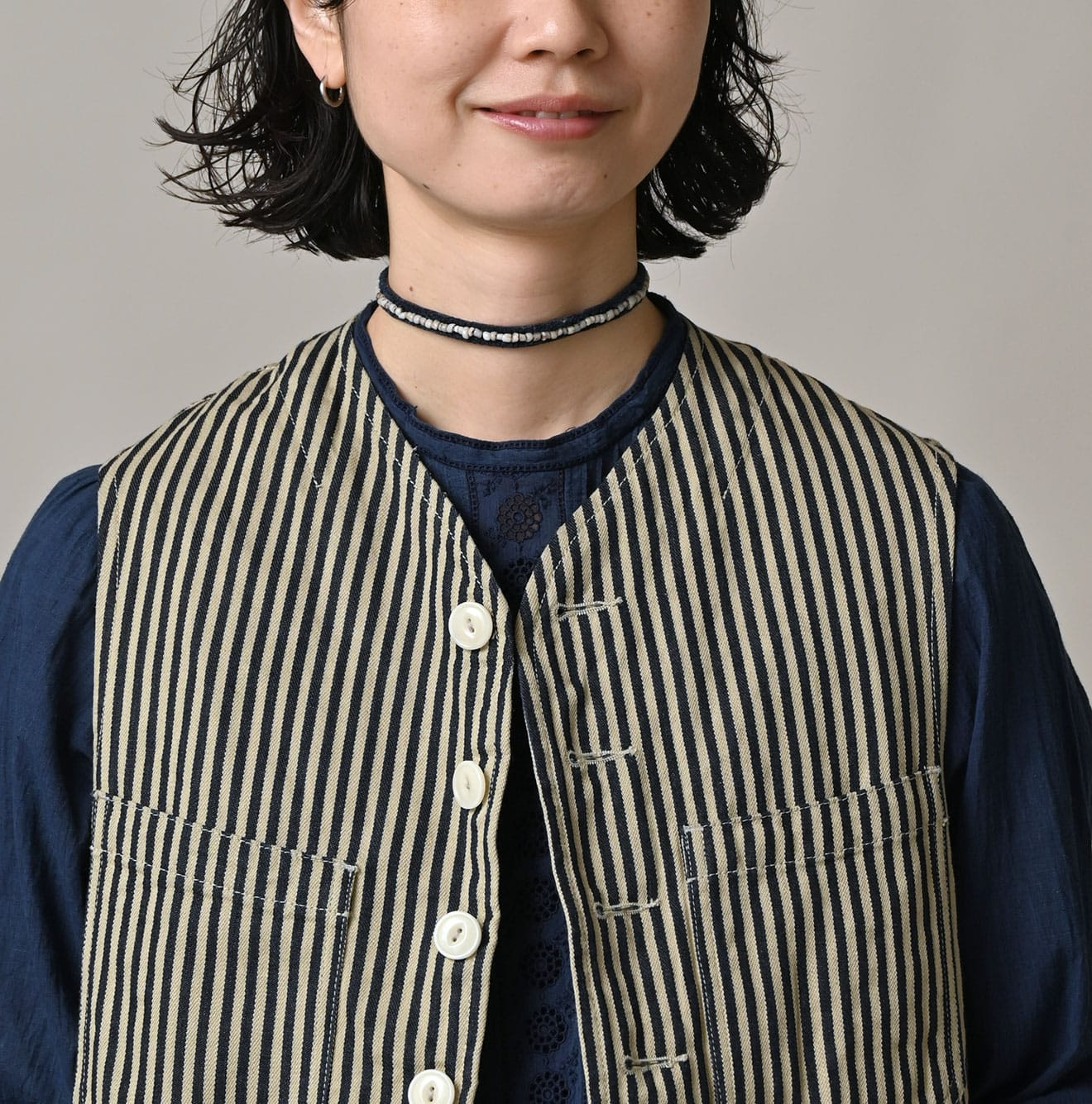 78 Satin Hickory Nou Detail