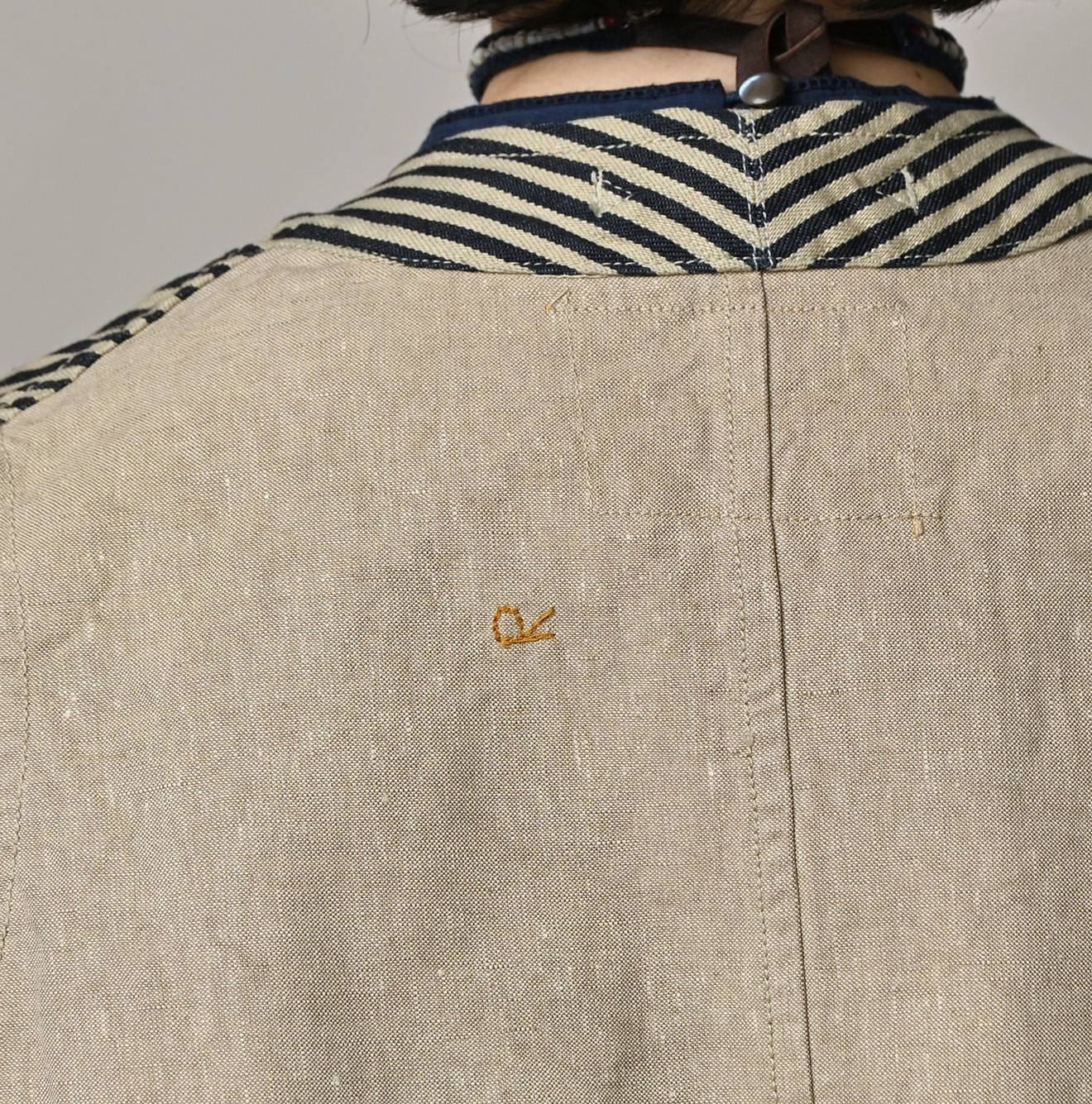 78 Satin Hickory Nou Detail