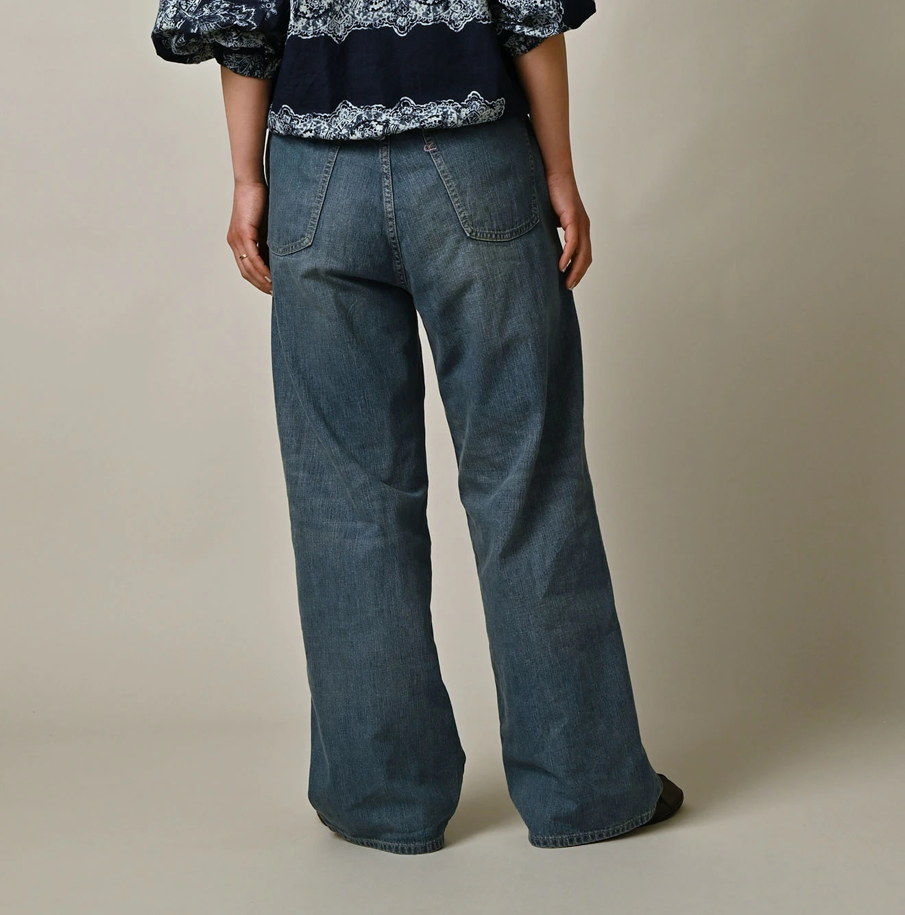 Mugihiko Denim Charlotte 5 Tan Female Model