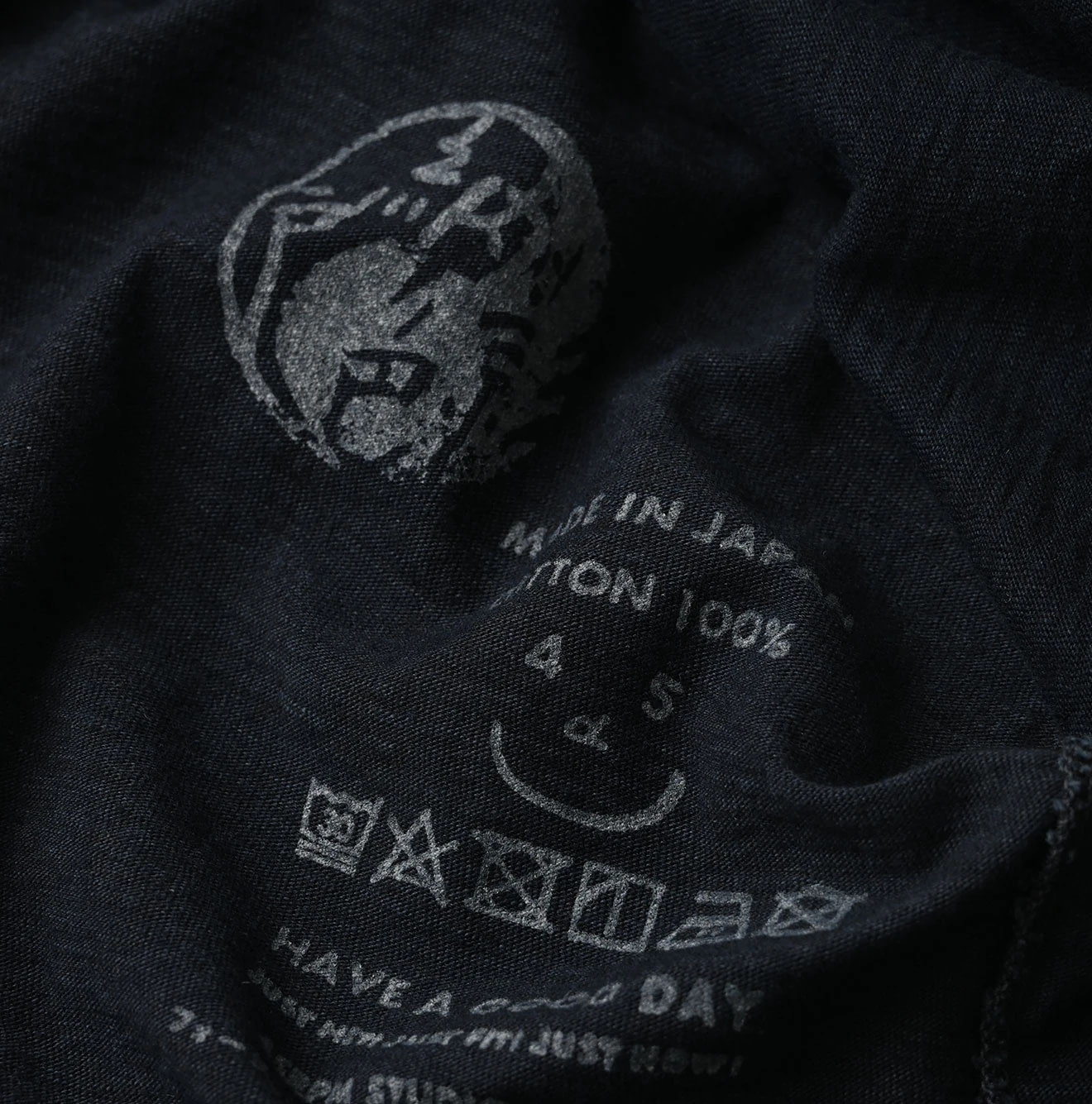 Indigo Tenjiku 45 Star 908 T-shirt Detail