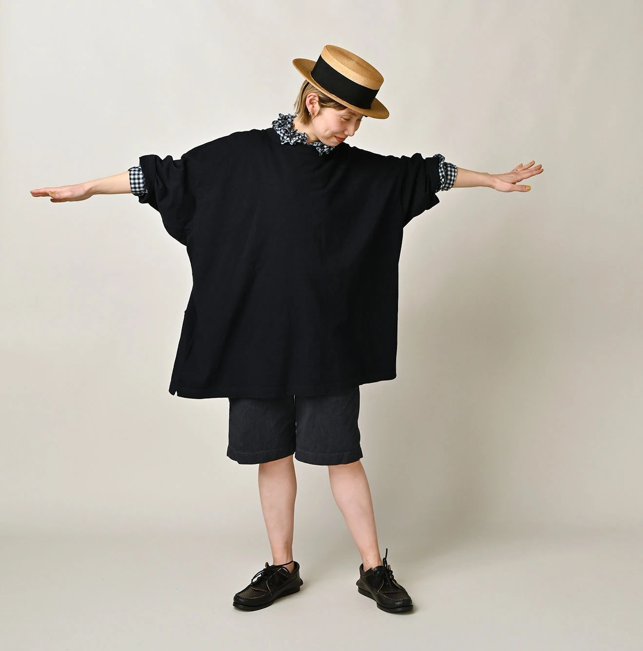 Indigo Tenjiku 9.8 Size Ocean T-shirt Female Model