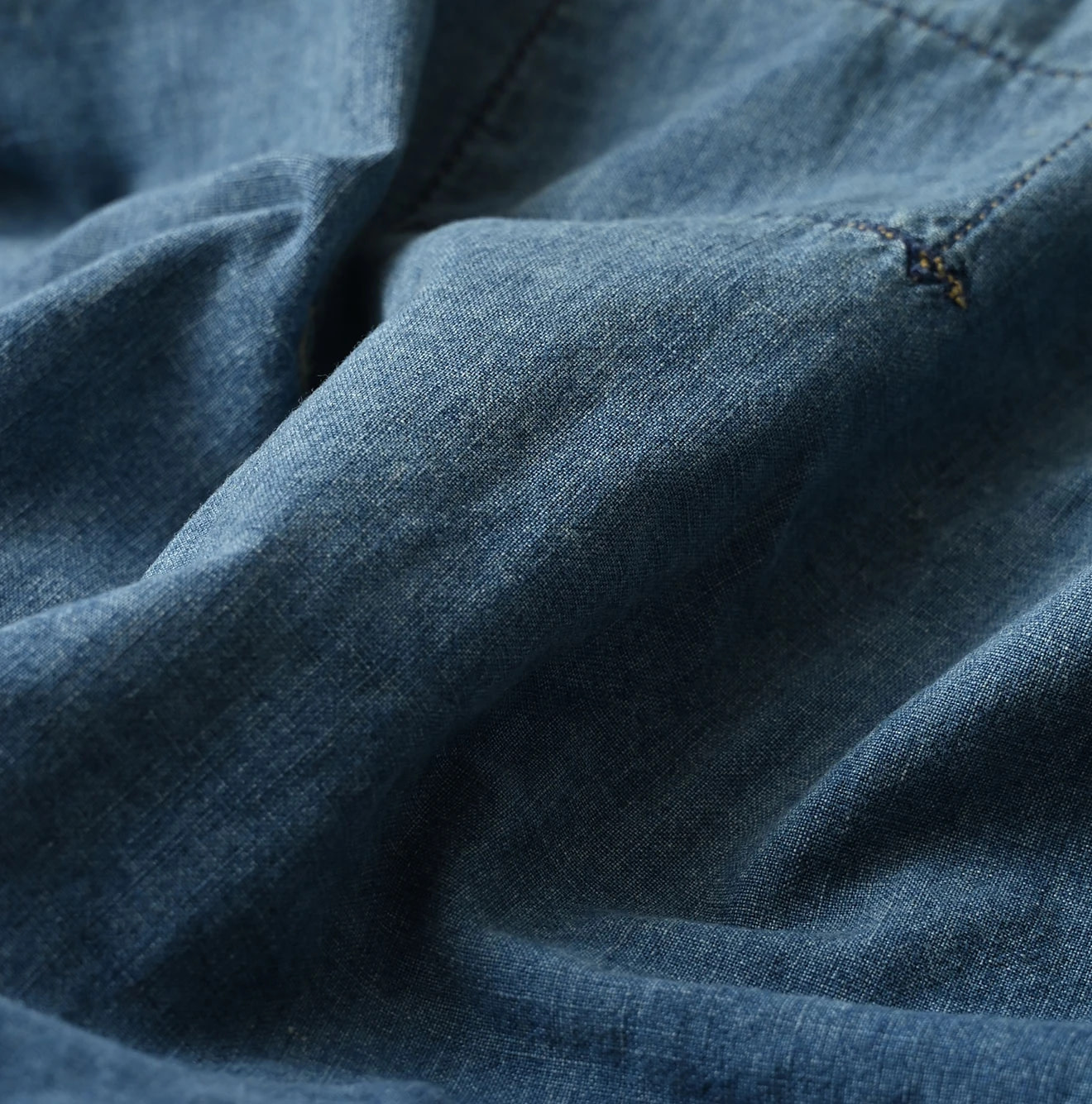 Mugihiko Frill Work Vest Zyu Detail