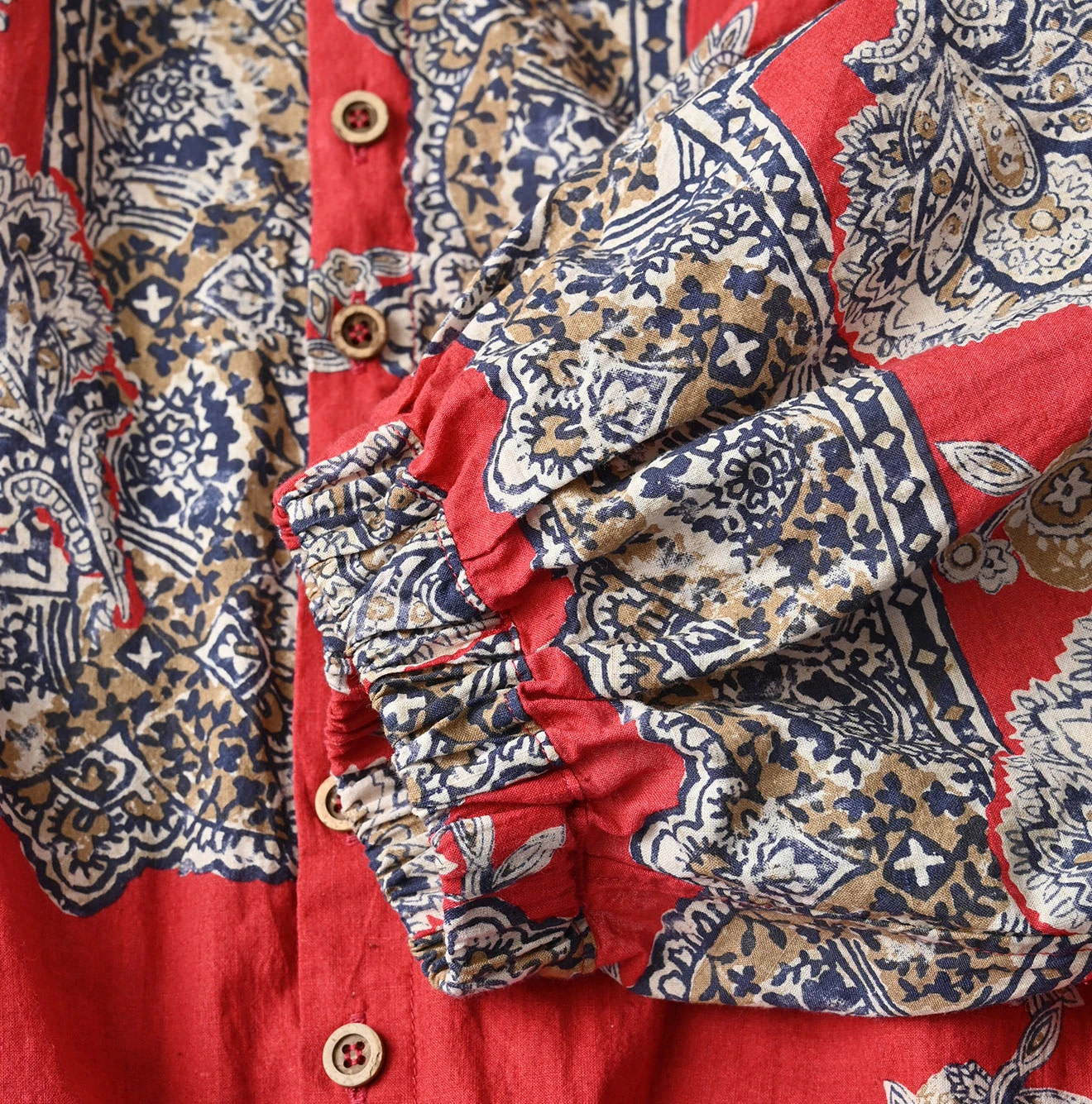 Bandana Paisley Print Puff Blouse Detail