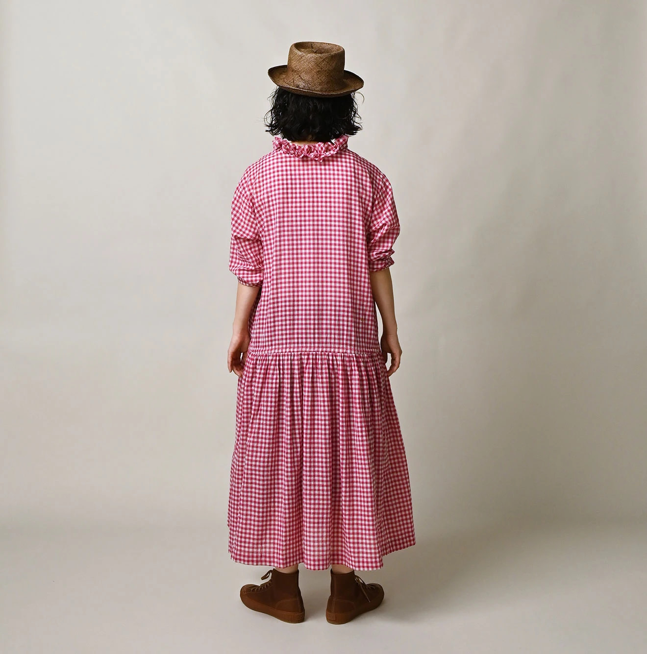 Gauze Gingham Frill Collar Dress Female Model