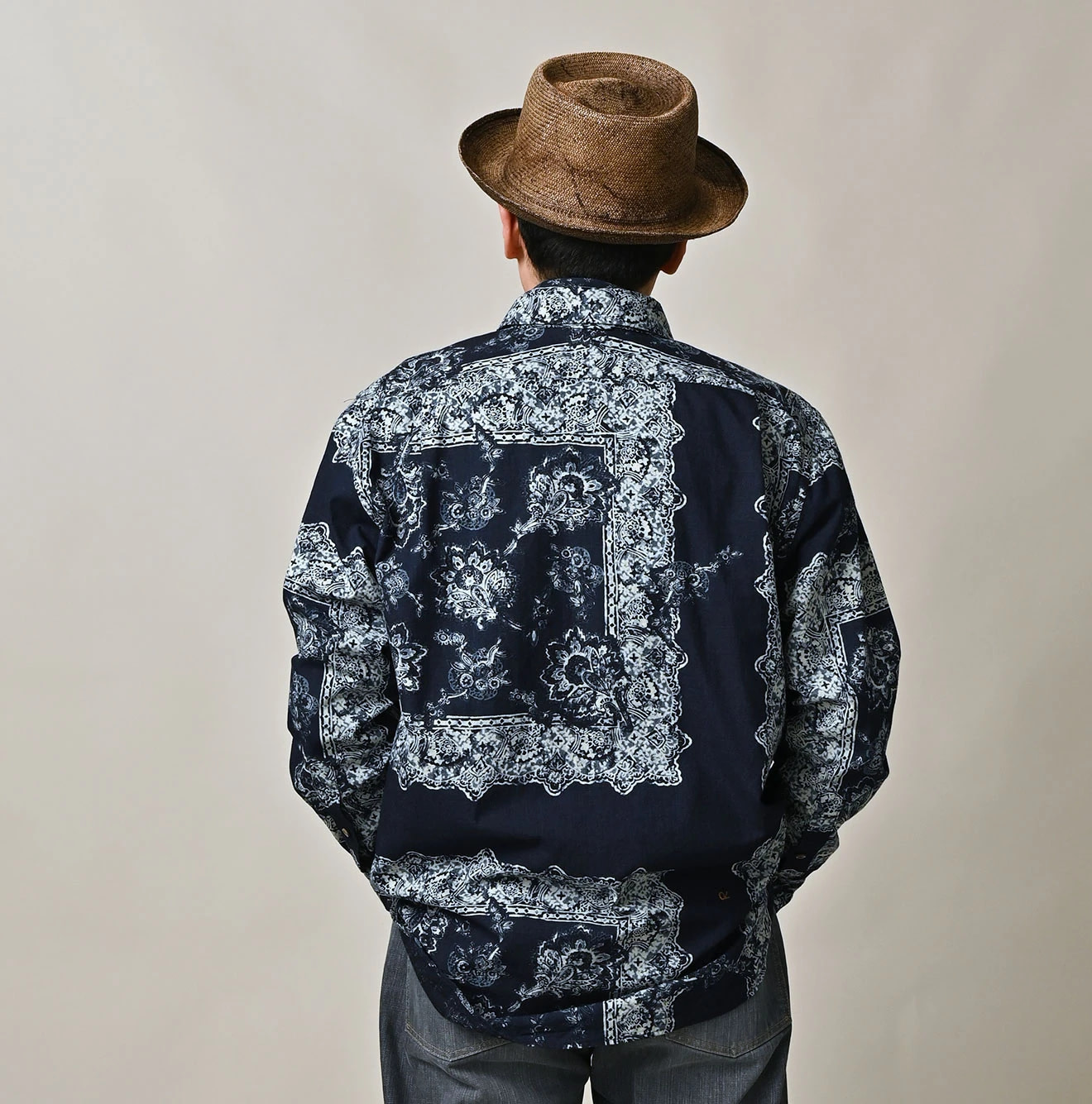 Indigo Indian Khadi Bandana Paisley Sarasa Print 908 Loafer Shirt Detail Male Model