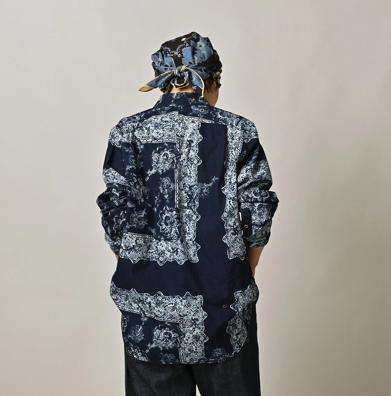 Indigo Indian Khadi Bandana Paisley Sarasa Print 908 Loafer Shirt Detail Female Model