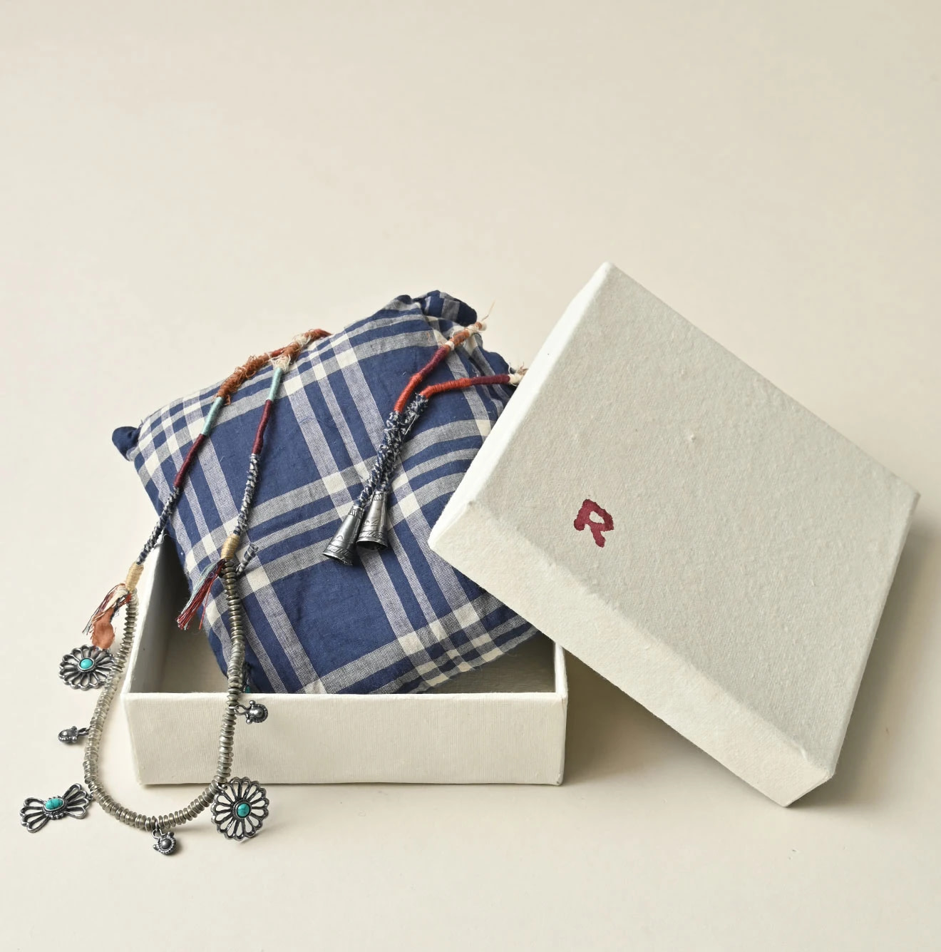 Kurukuru Hippie Necklace Detail