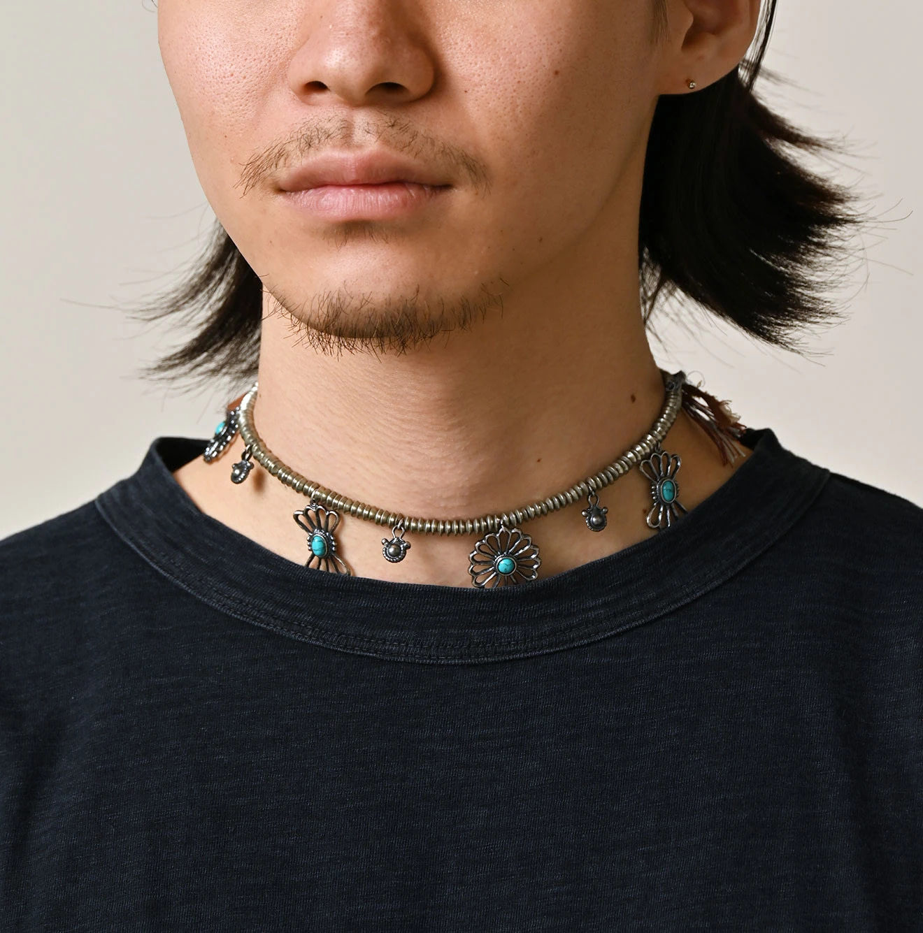 Kurukuru Hippie Necklace Male Model