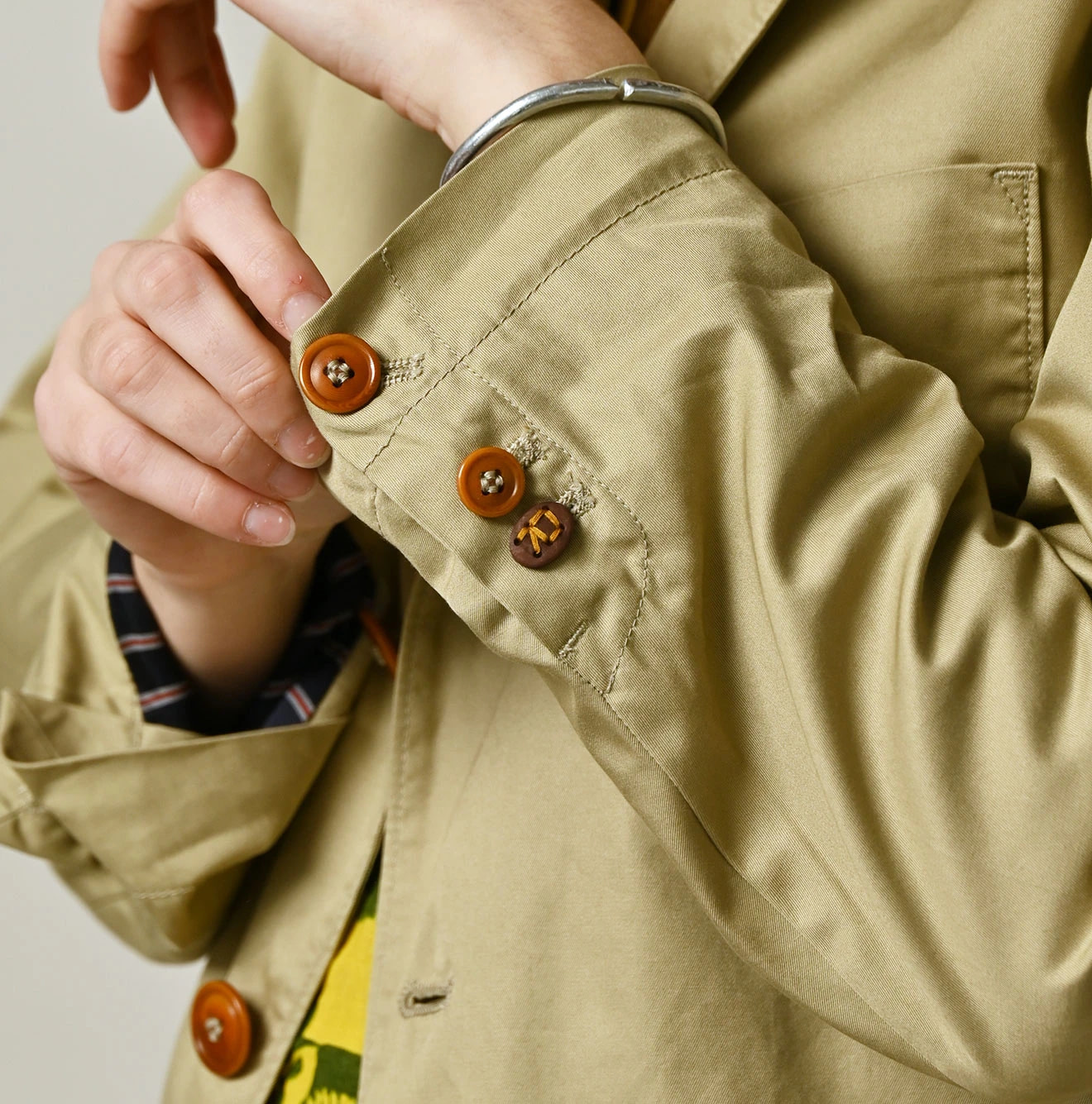 Thin Gabardine 908 Jacquarde Detail