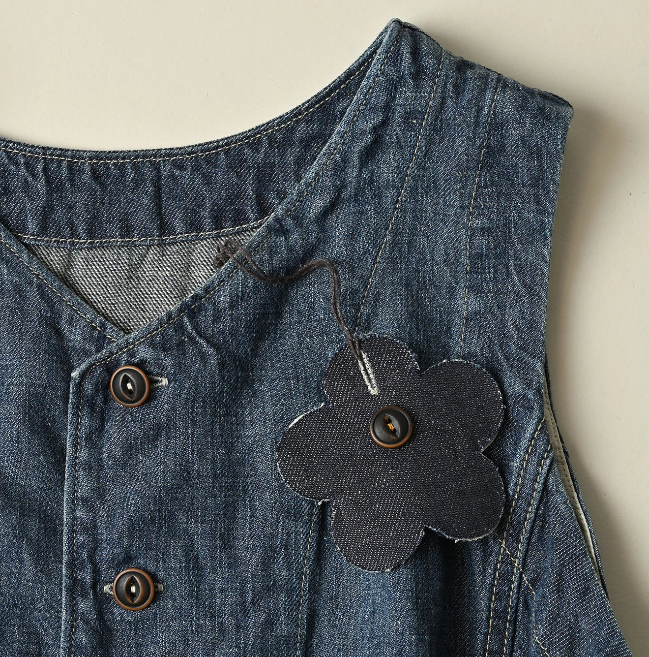 Linen Denim Open Sleeveless Shirt Zyu Detail