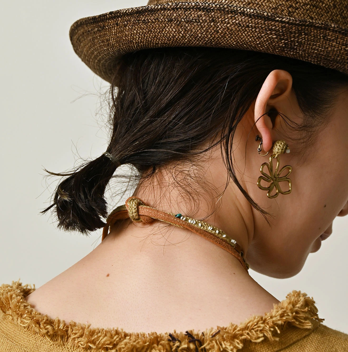 Flower Choker Detail