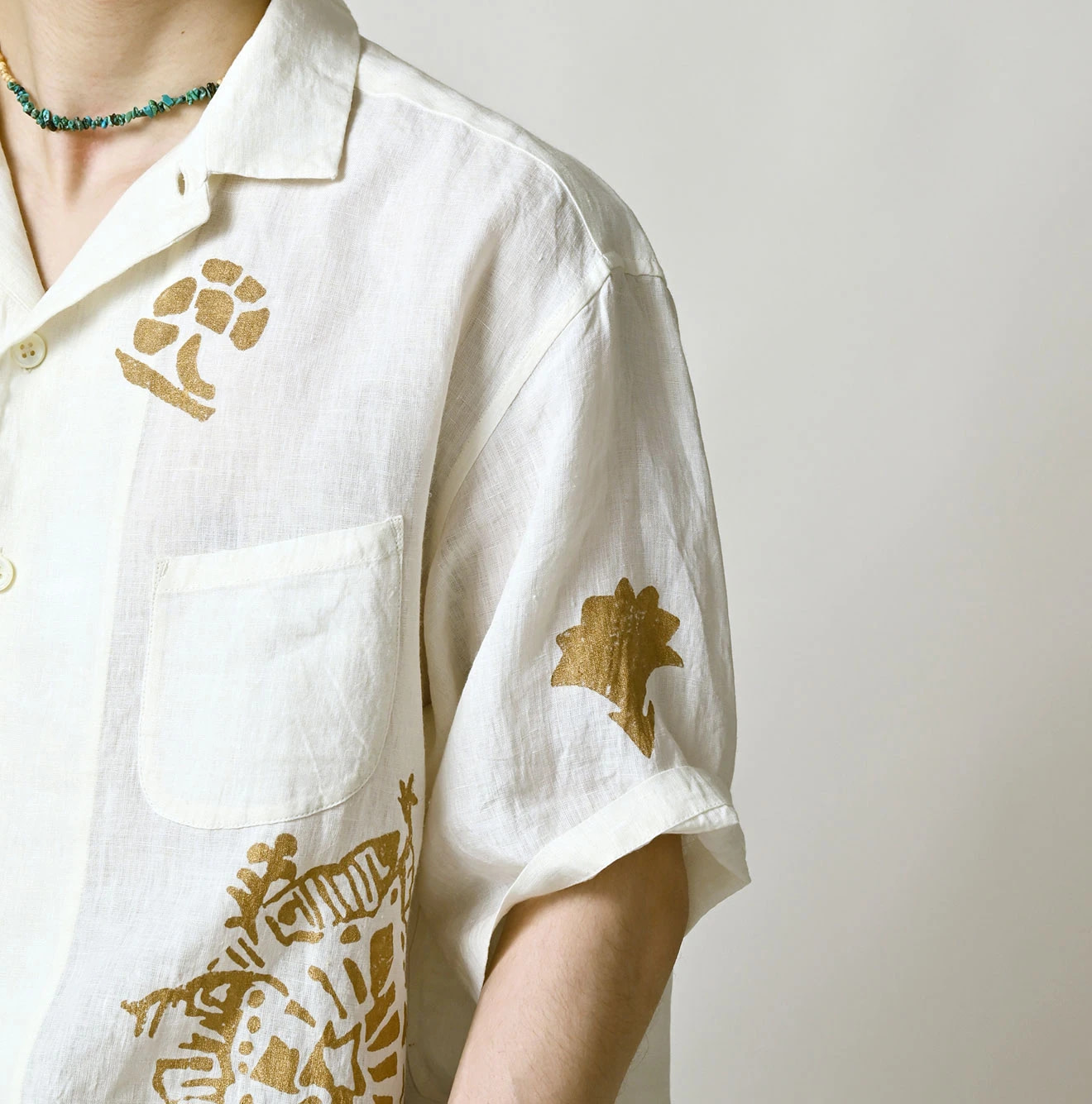 Indian Linen Gold Leaf Print LeiLei Shirt MEN Detail
