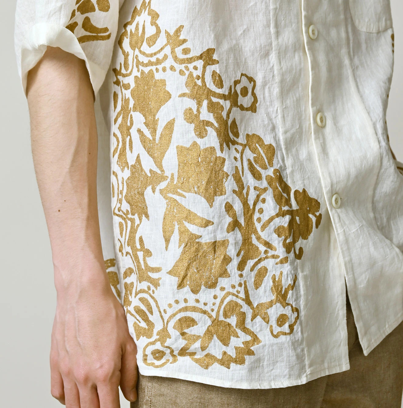 Indian Linen Gold Leaf Print LeiLei Shirt MEN Detail