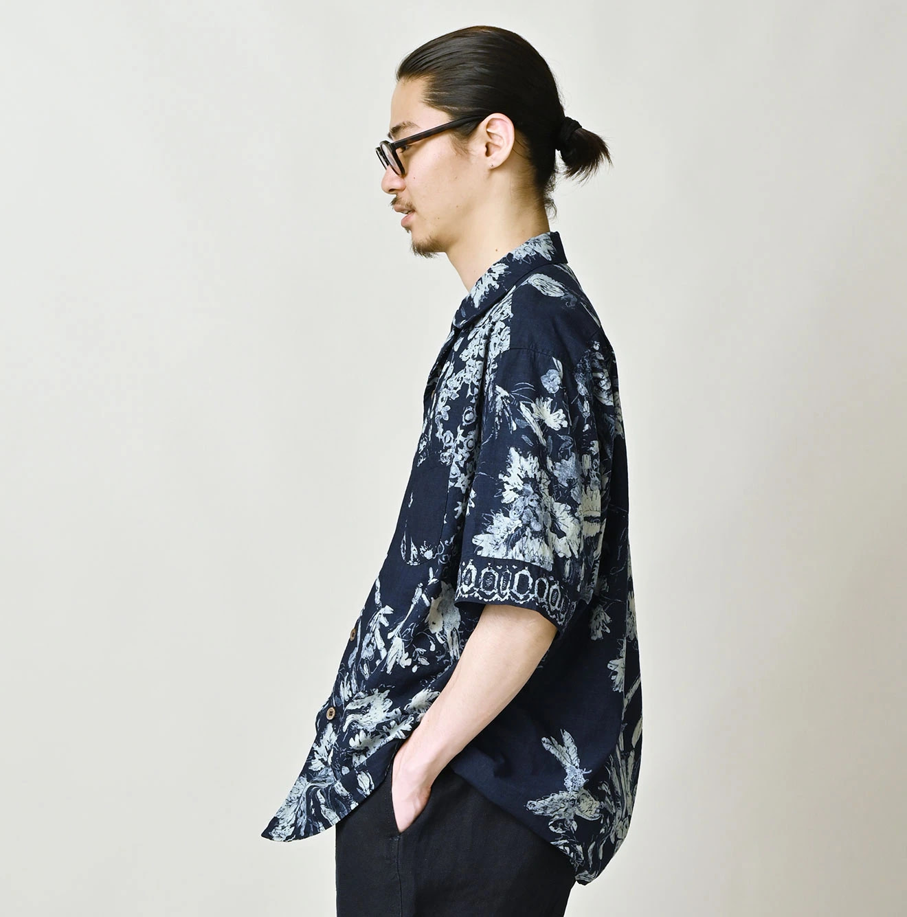 Indigo Hira Palampore Print LeiLei Shirt MEN Male Model