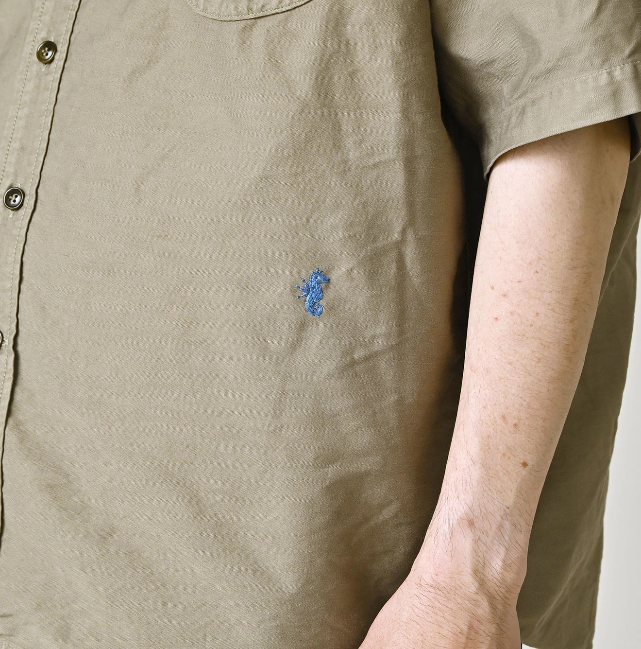 Horizontal Satin Ocean Short Sleeve Shirt MEN Detail