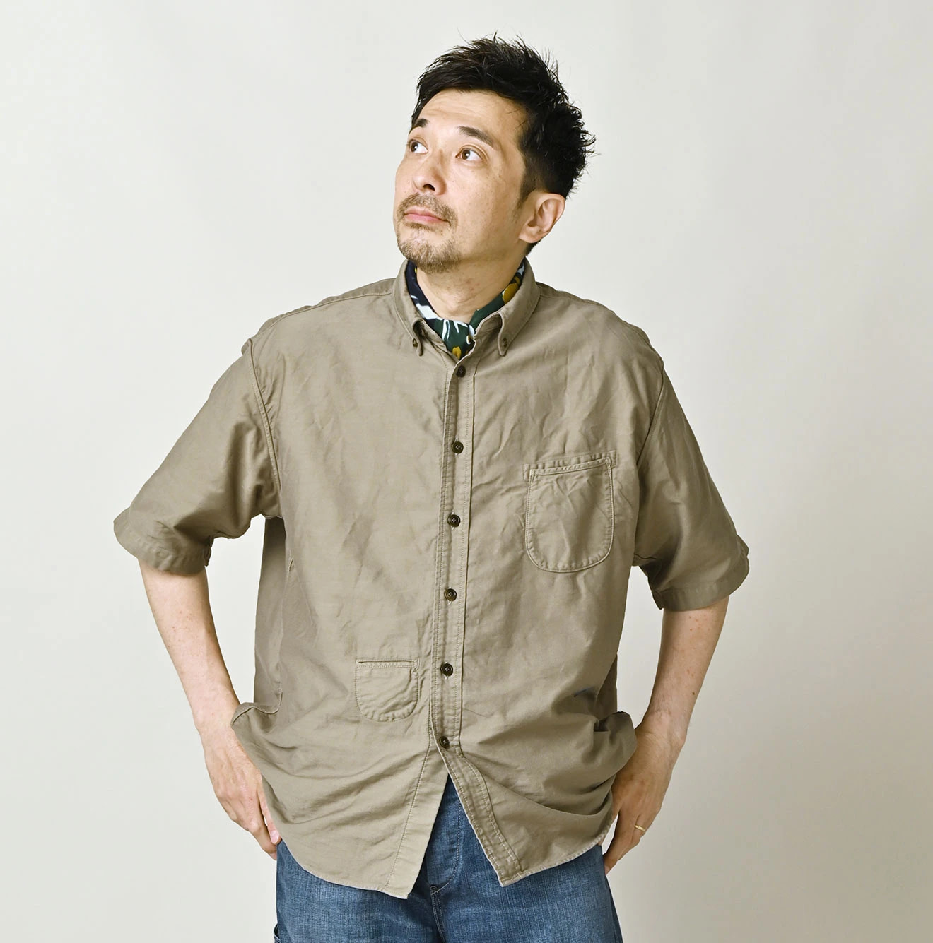 Horizontal Satin Ocean Short Sleeve Shirt MEN Male Model