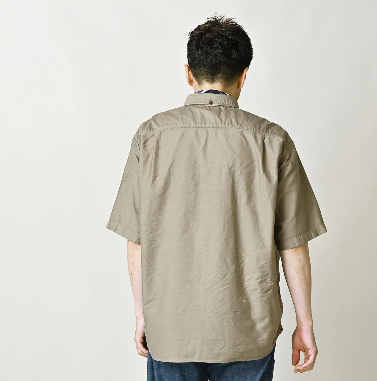 Horizontal Satin Ocean Short Sleeve Shirt MEN Male Model