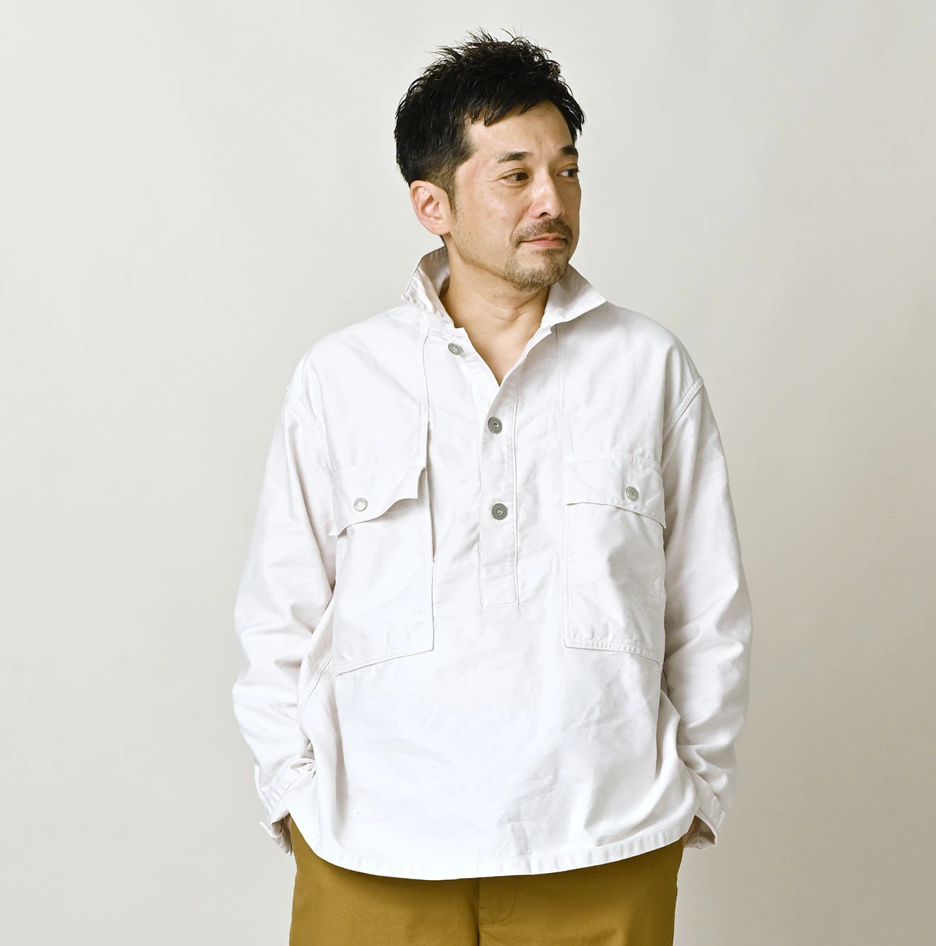 Horizontal Satin 908 Bush Shirt Male Model