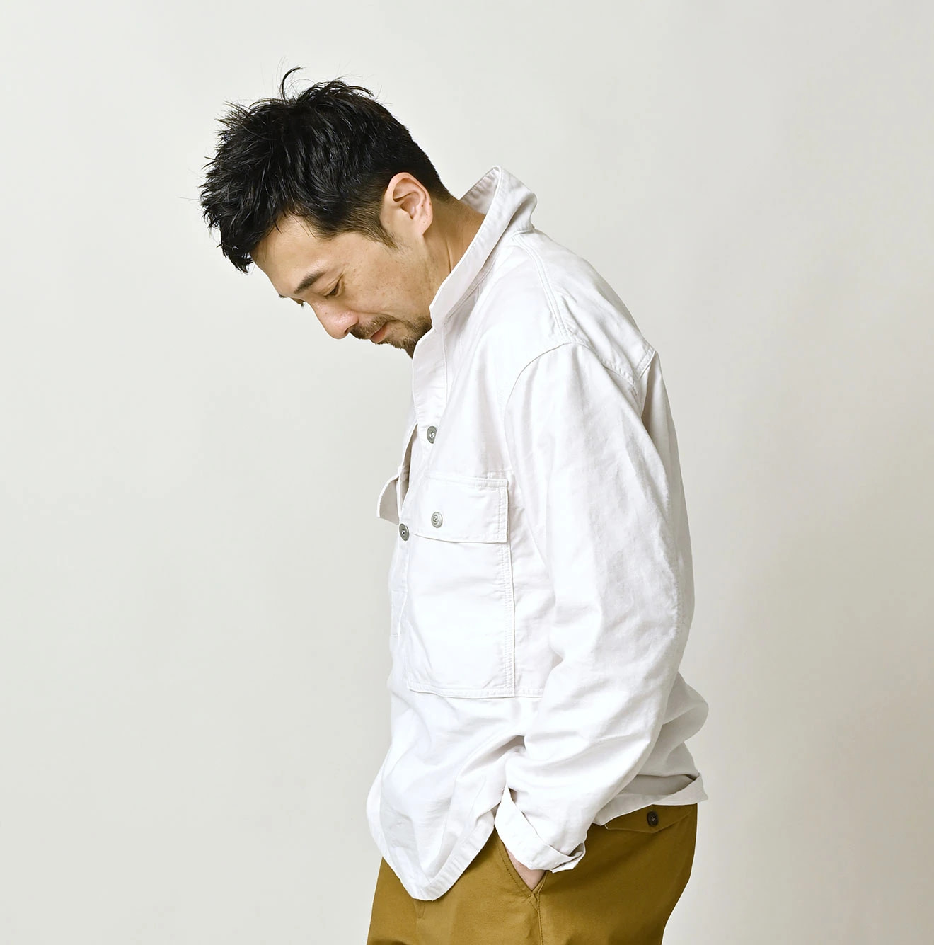 Horizontal Satin 908 Bush Shirt Male Model