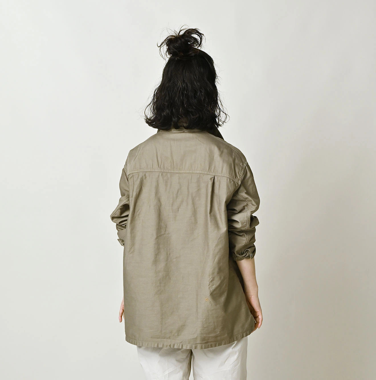 Horizontal Satin 908 Bush Shirt Female Model