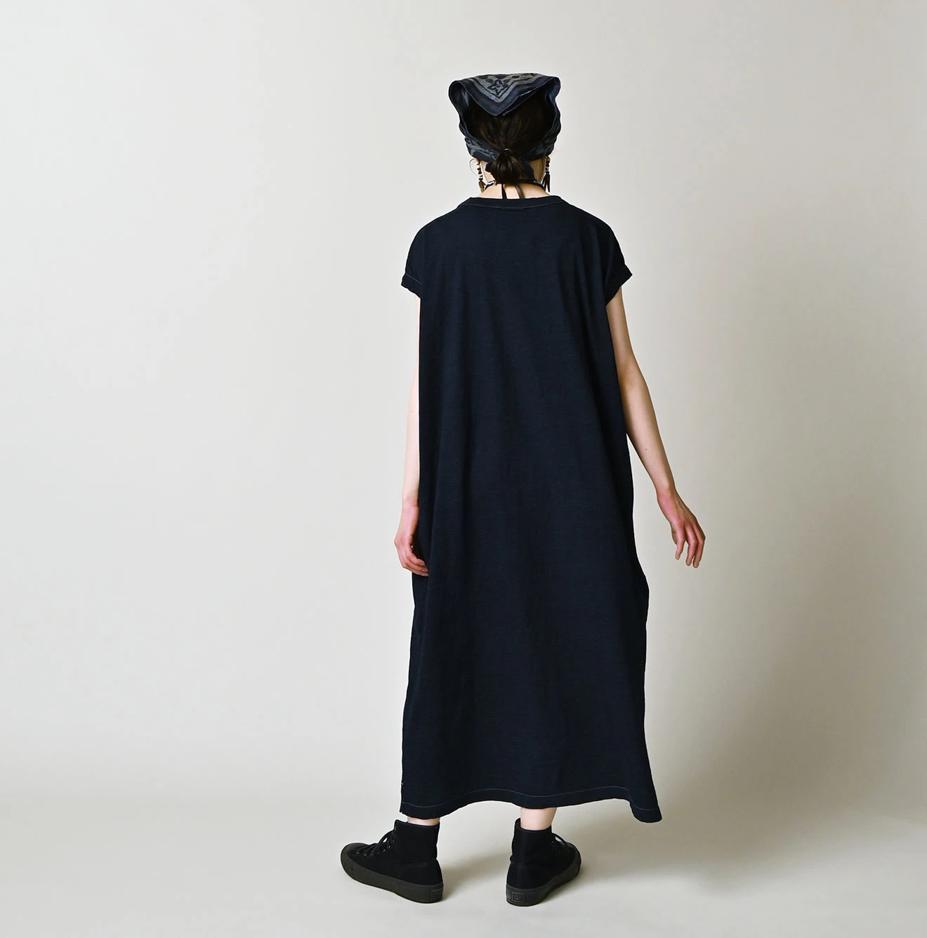 Indigo Tenjiku M Dress Female Model
