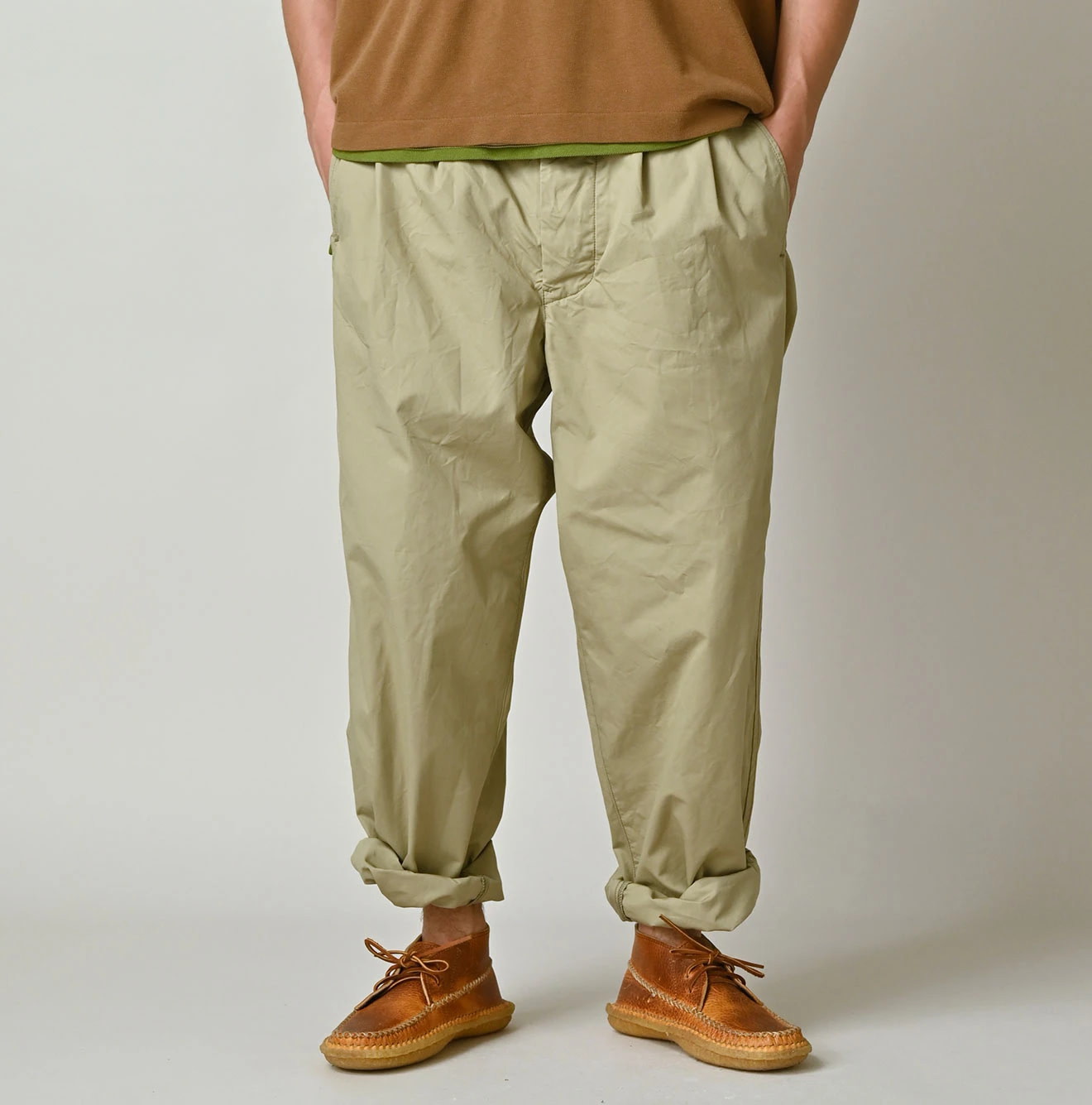 Weather 908 Peg Top Pants Male Model
