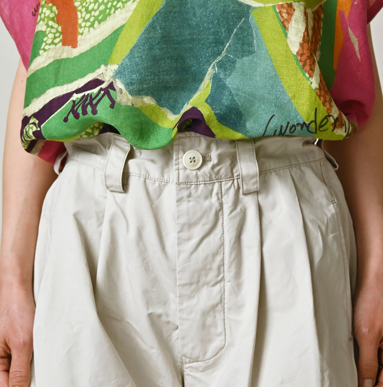 Weather 908 Peg Top Short Pants Detail