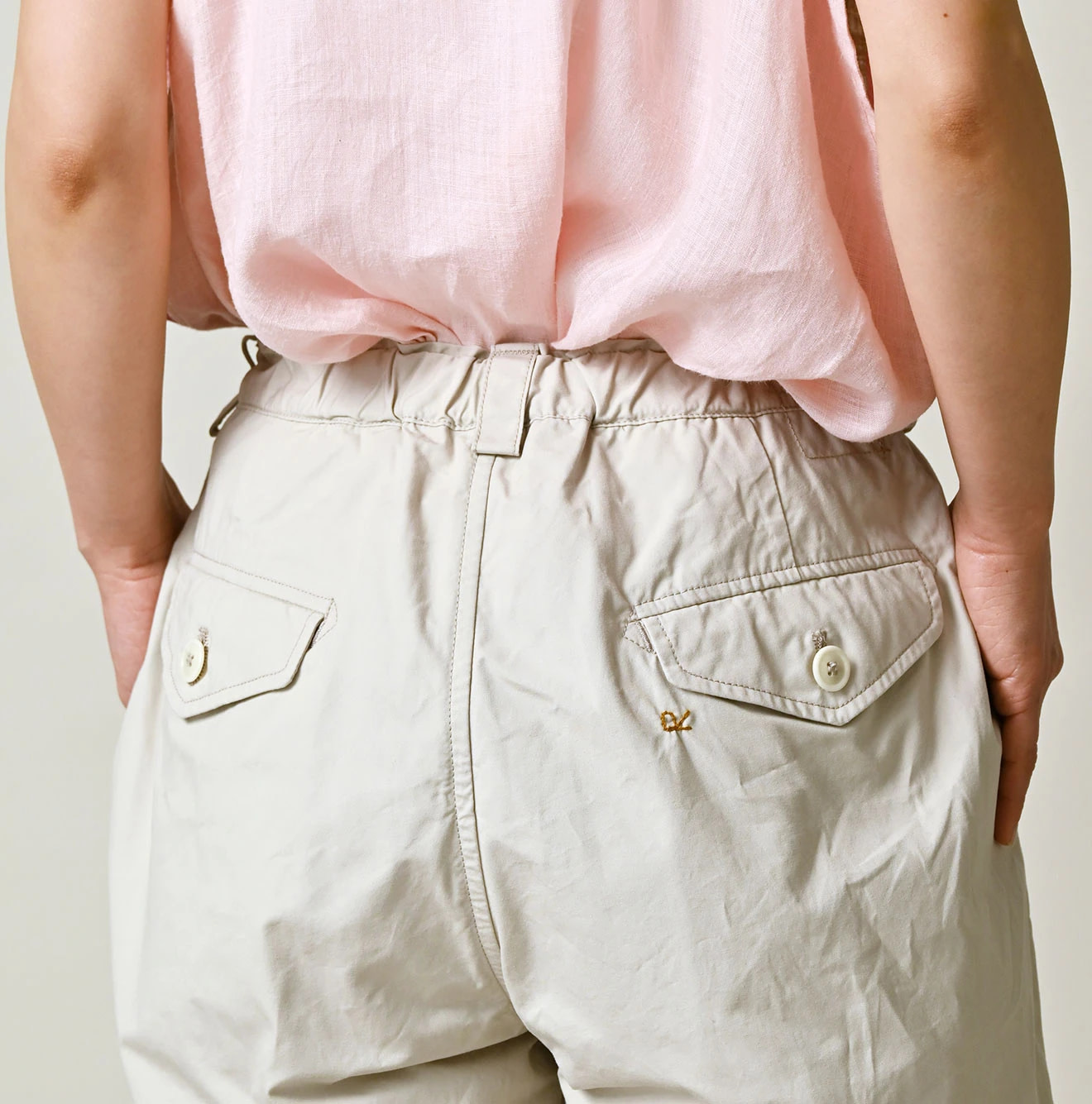 Weather 908 Peg Top Short Pants Detail