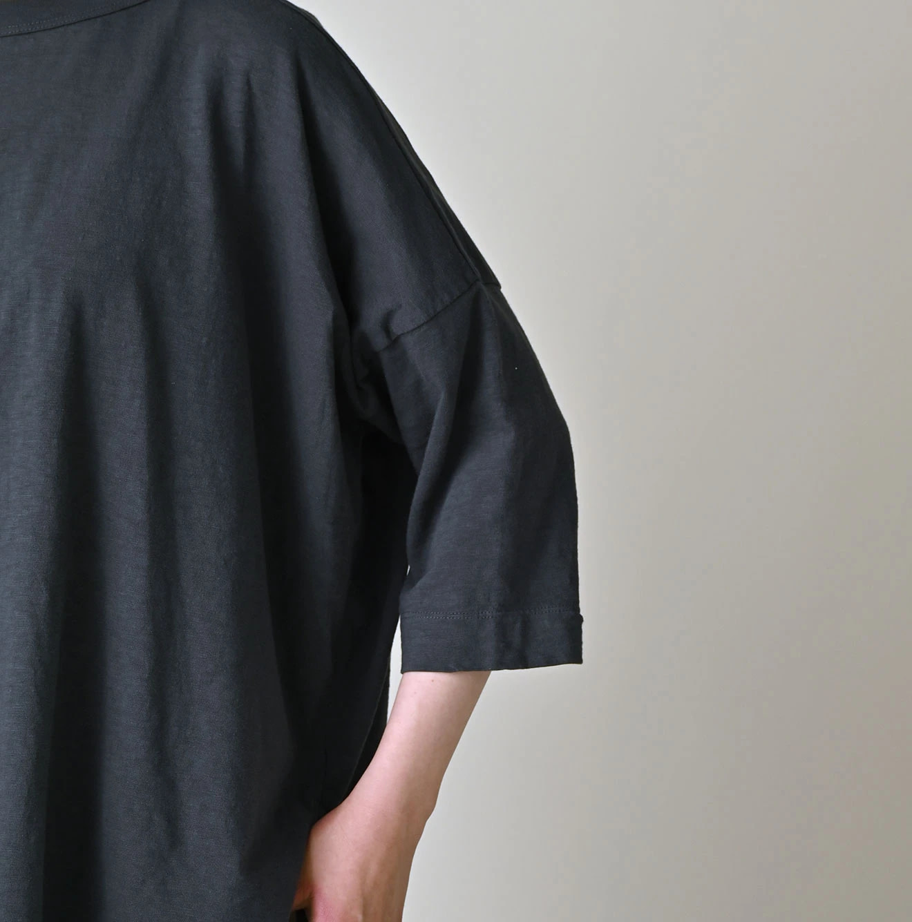 Tenjiku Big Slit T-shirt Detail