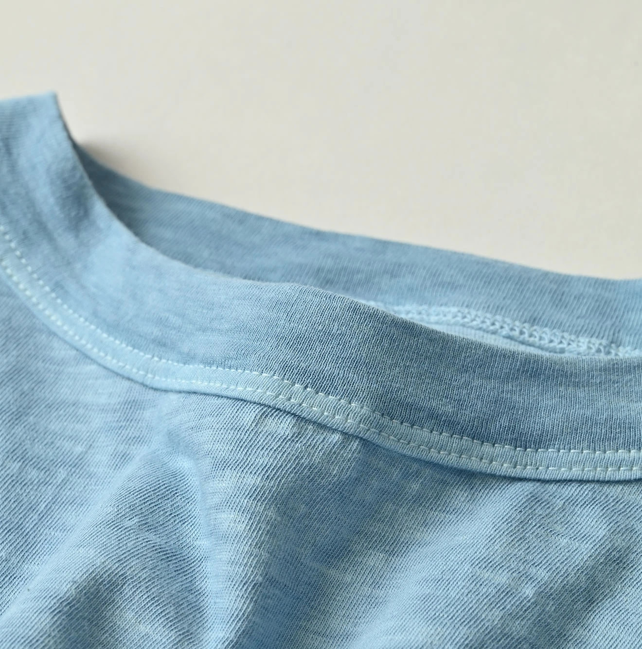 45 Plant Dyed Tenjiku Big Slit T-shirt Detail