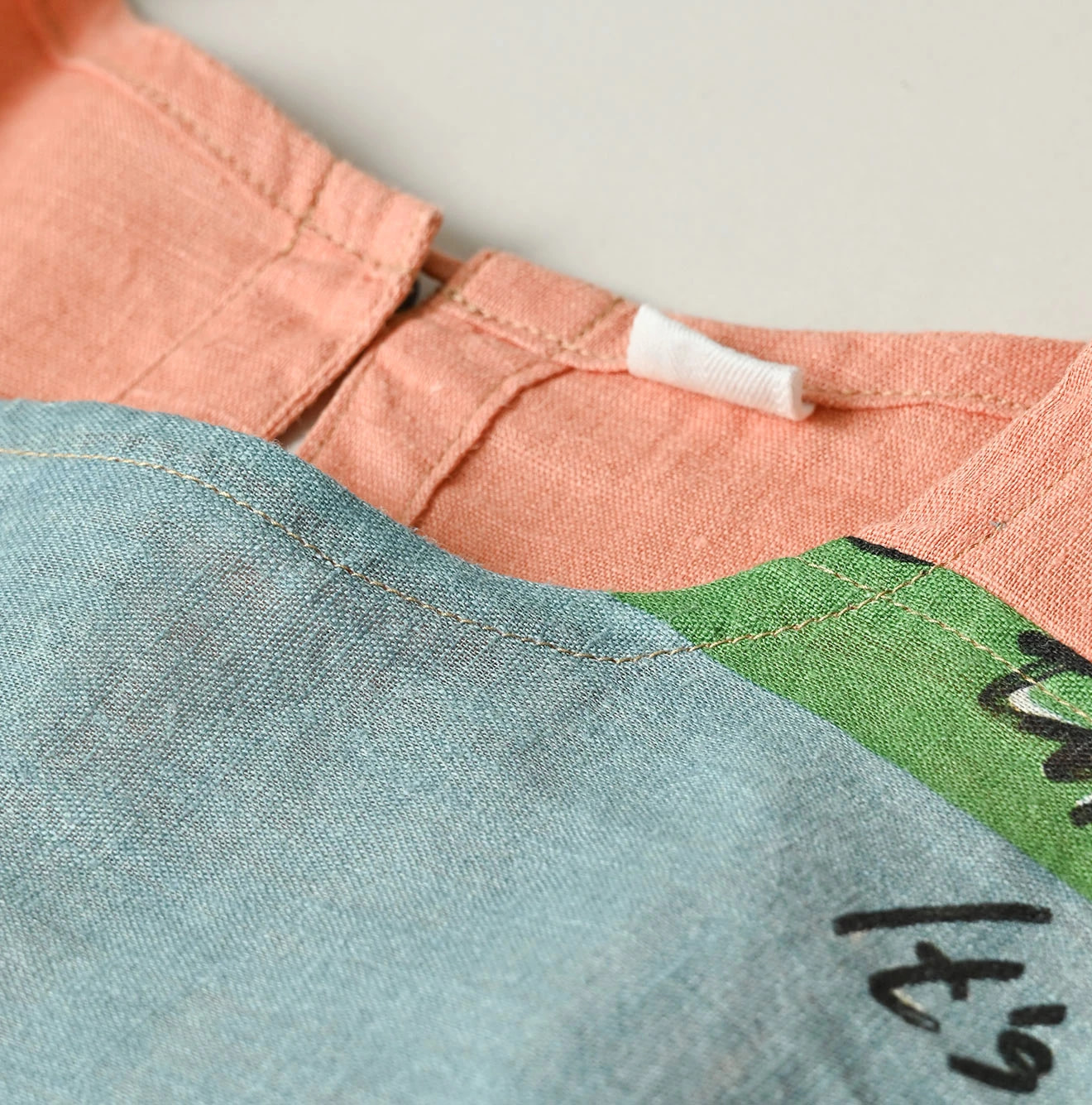 Hemp Picture Book Bandana Blouse Detail