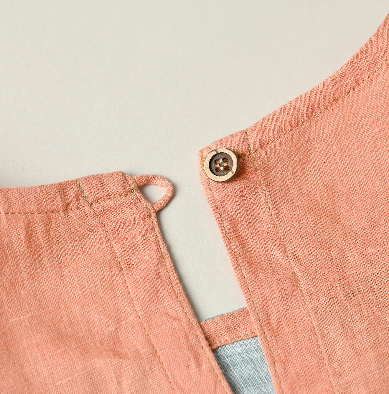 Hemp Picture Book Bandana Blouse Detail