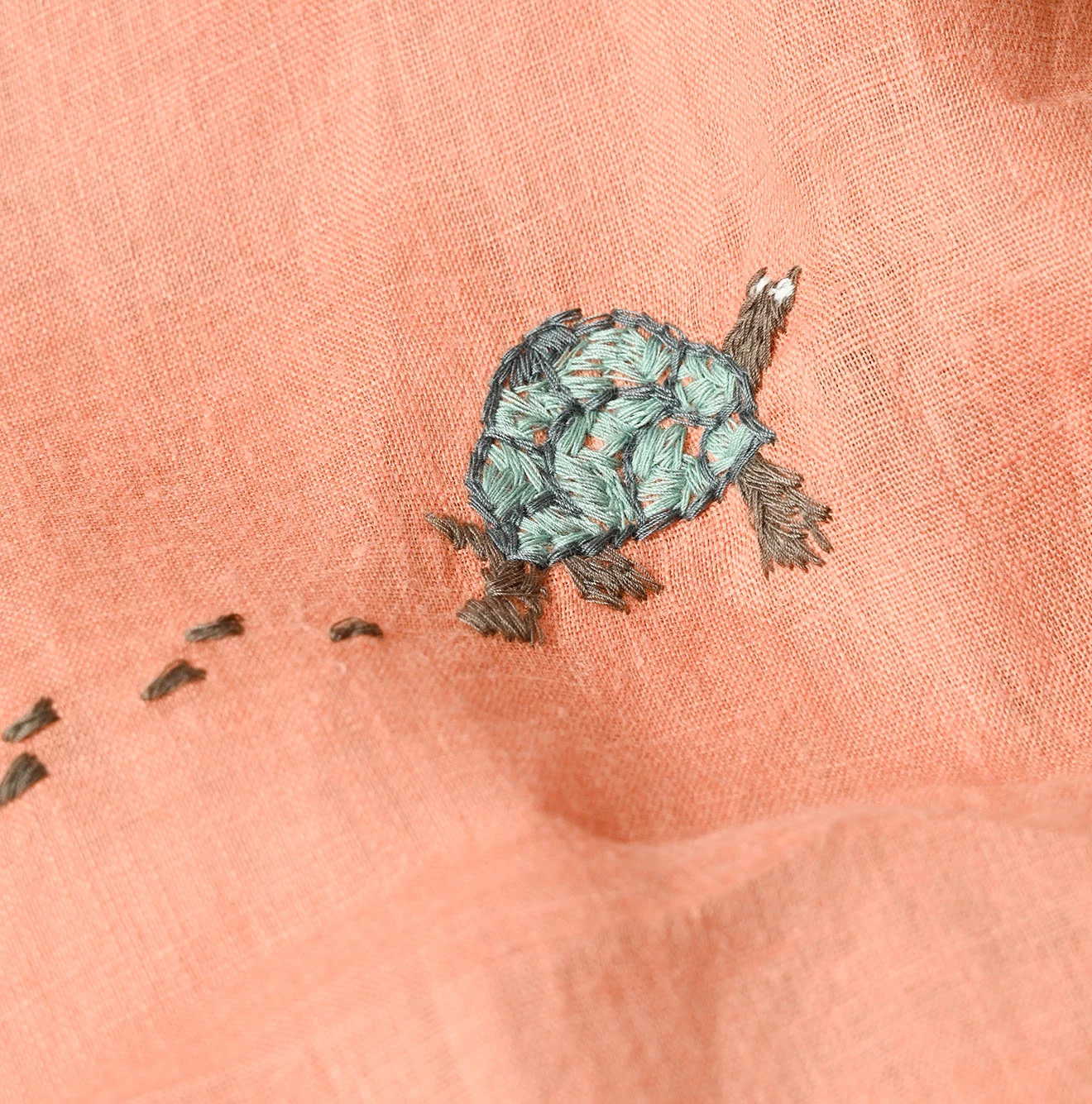 Hemp Picture Book Bandana Blouse Detail