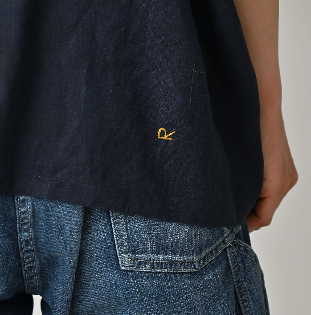 Indigo Hemp Picture Book Bandana Blouse Detail