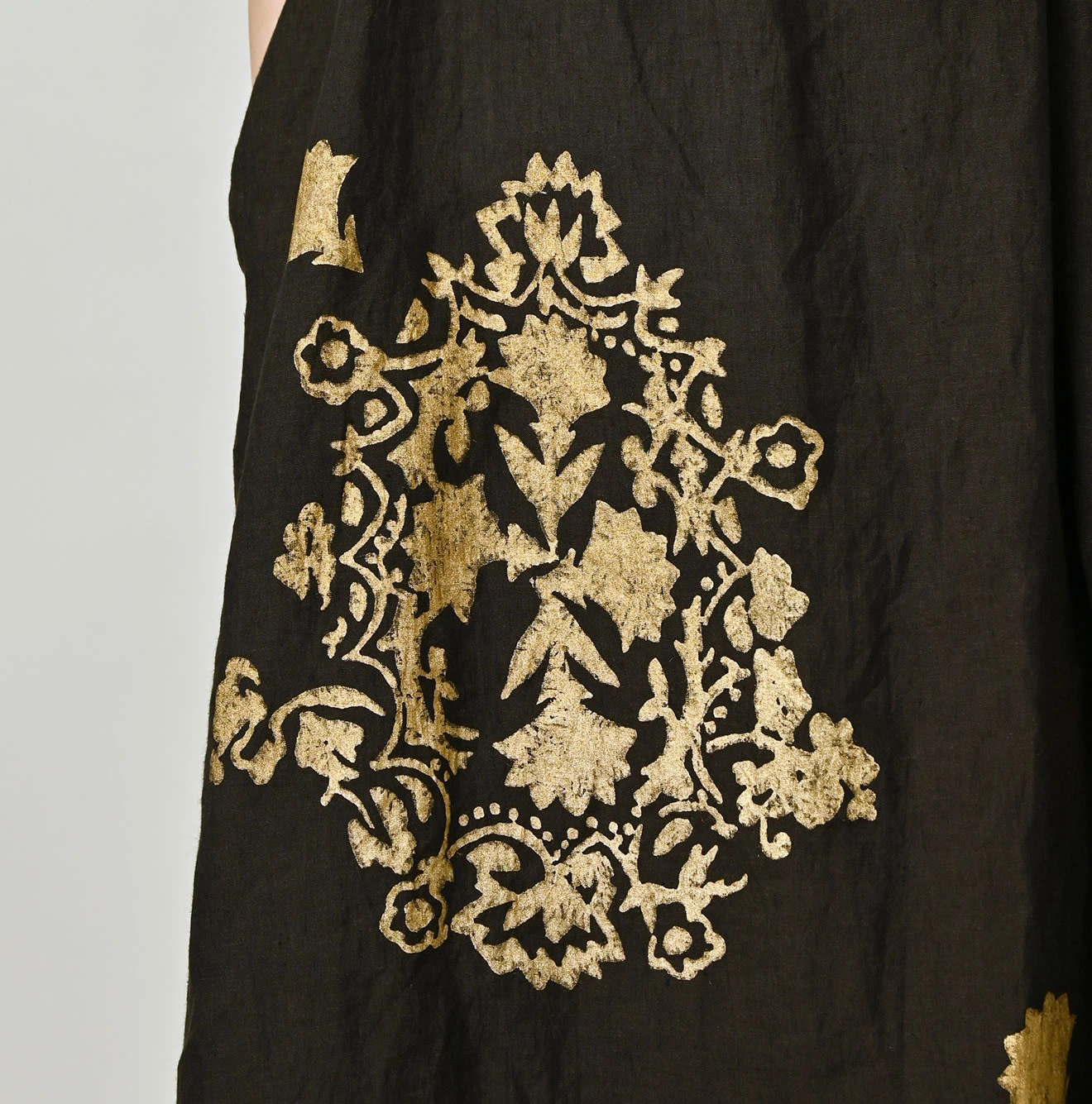 Indian Linen Gold Leaf Print Shirred Dress Detail