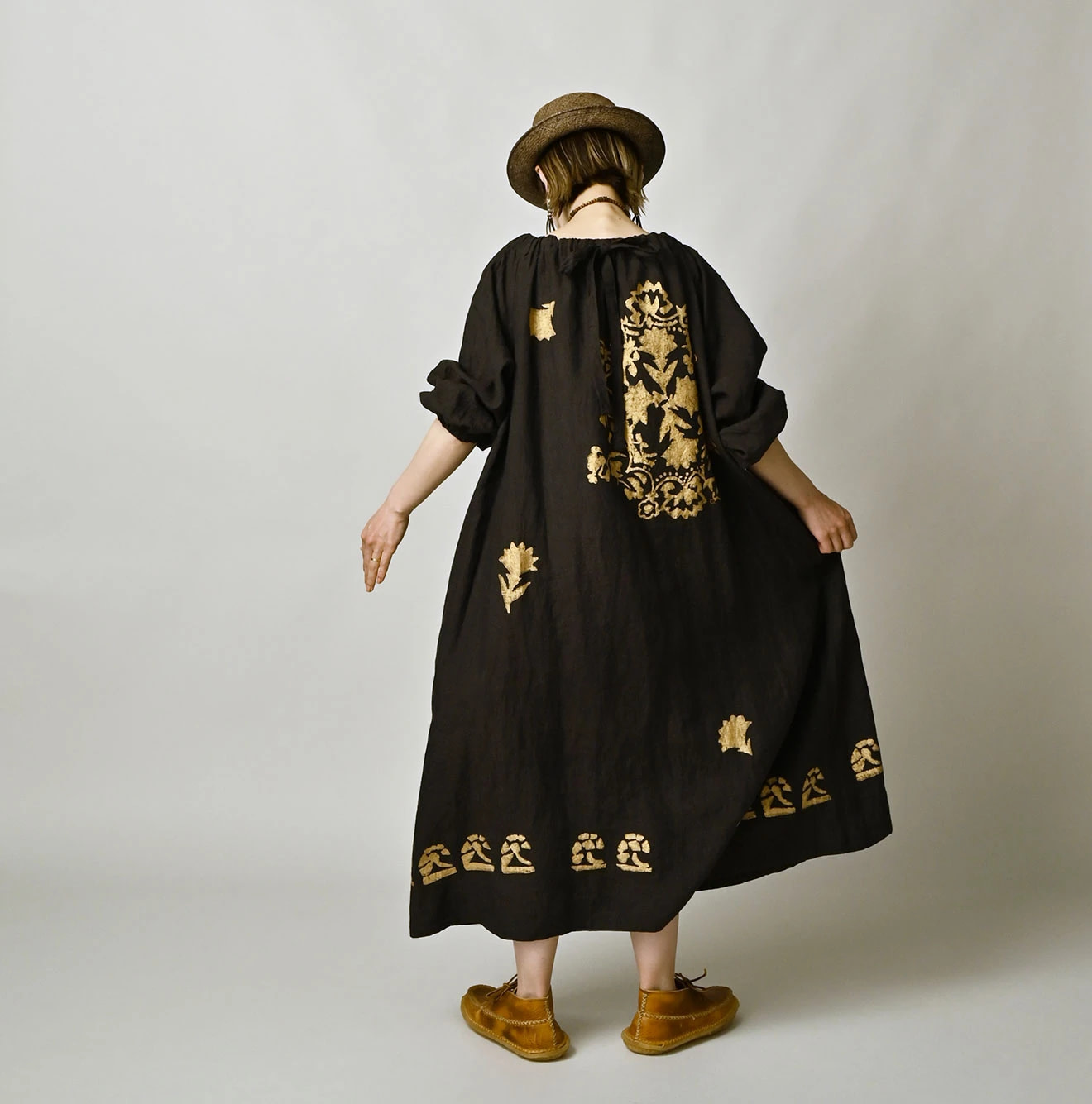 Indian Linen Gold Leaf Print Shirred Dress Female Model