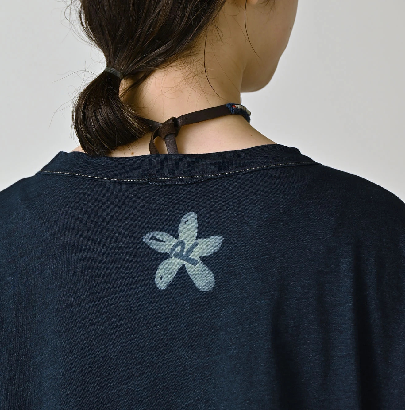 Indigo Thin Tenjiku Hippie Flower M Camisole Detail