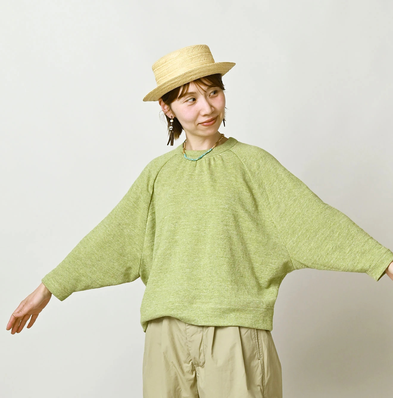 Mont Saint Super Gauze Dolman Sleeve Female Model