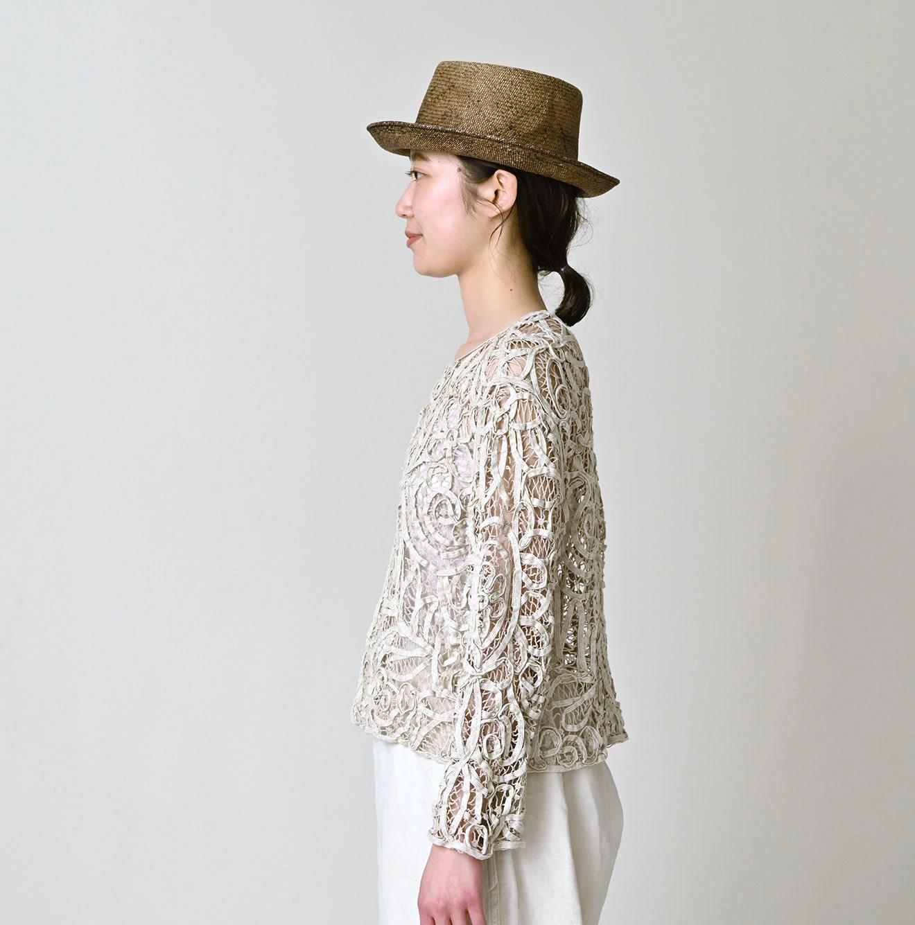 Linen Ribbon Battenberg Embroidery Bolero Female Model