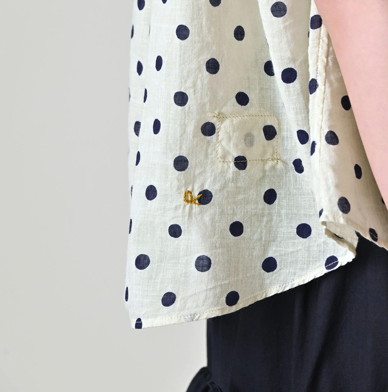 Gauze Polka Dots Print Frill Sleeveless Shirt Detail