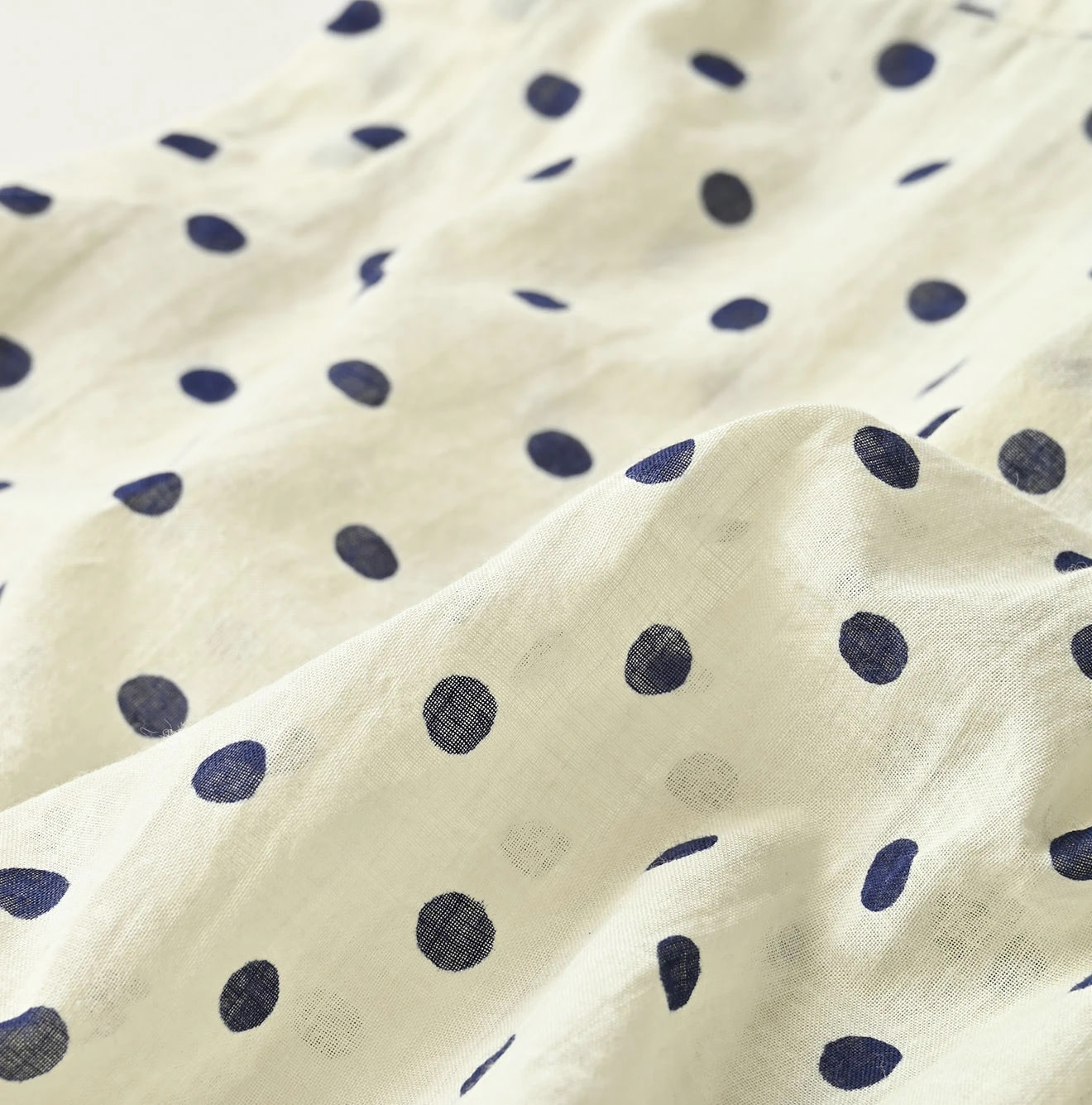 Gauze Polka Dots Print Frill Sleeveless Shirt Detail